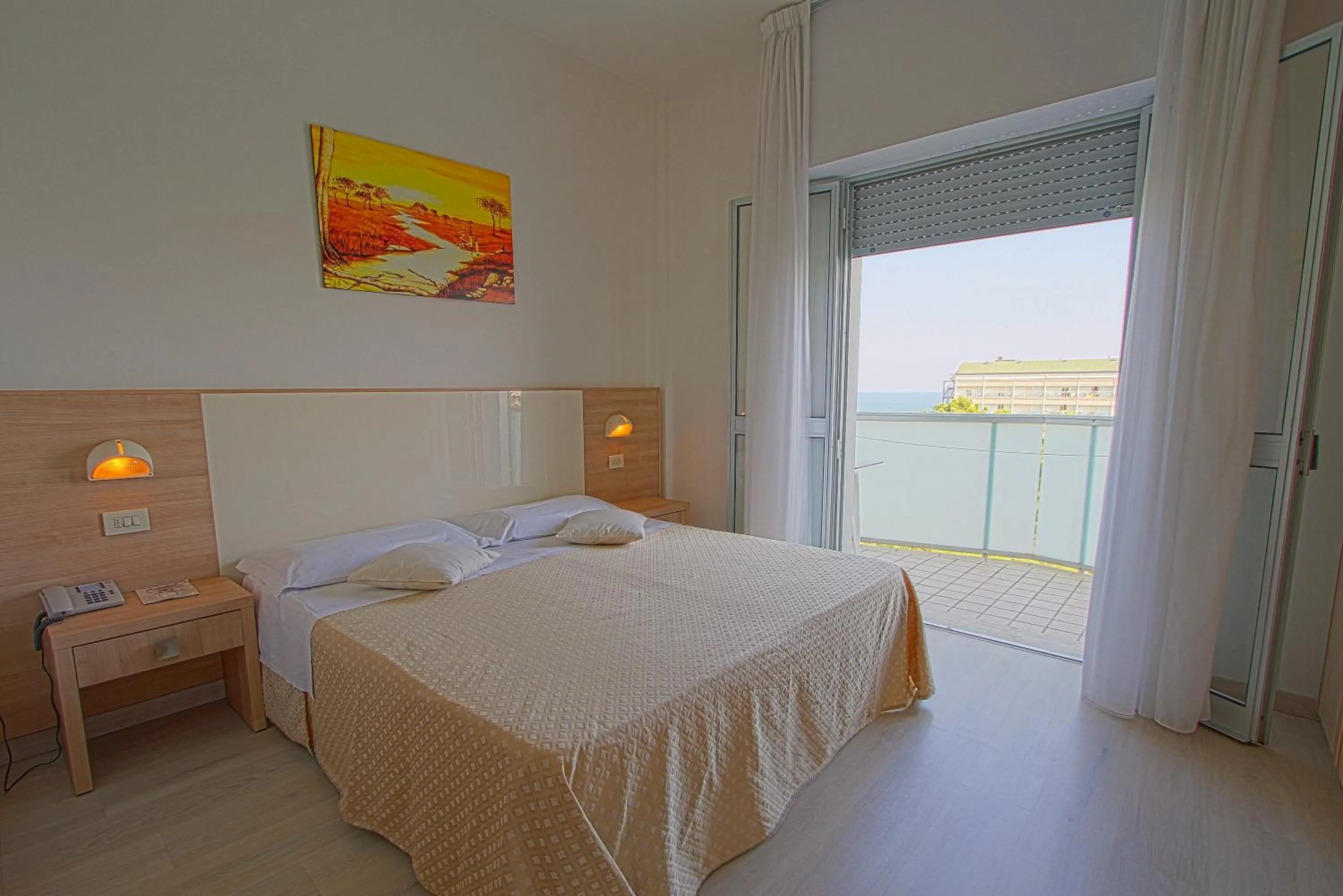 Photo of the whole room, Bed in Hotel Sahara