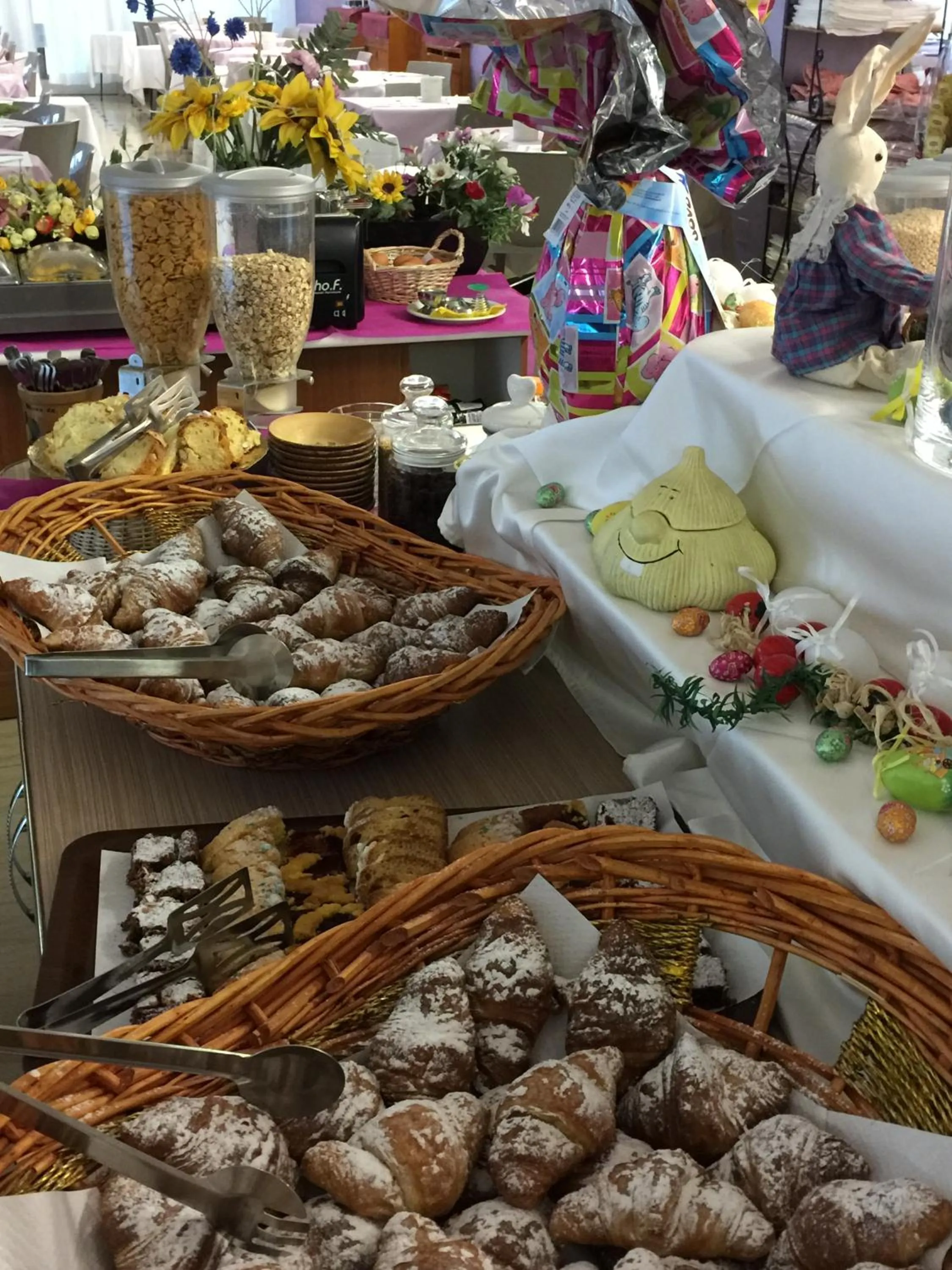 Breakfast in Hotel Sahara