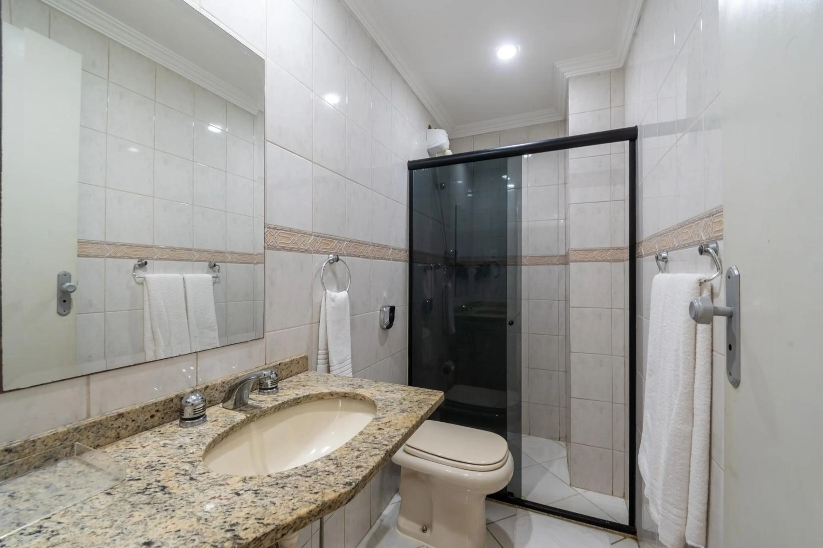 Bathroom in OYO Residencial Itacuruçá Apart Hotel, Mangaratiba