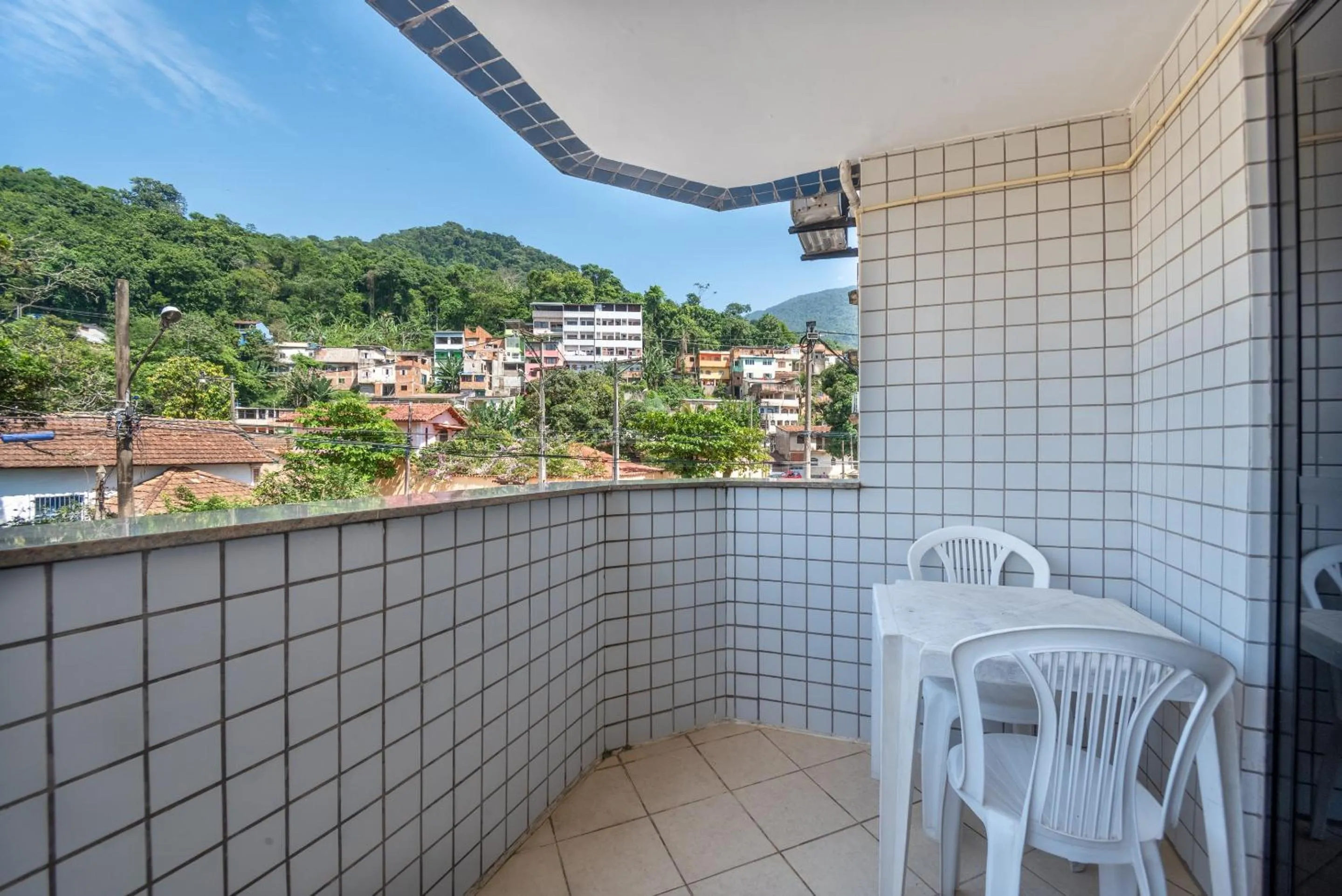 Balcony/Terrace in OYO Residencial Itacuruçá Apart Hotel, Mangaratiba