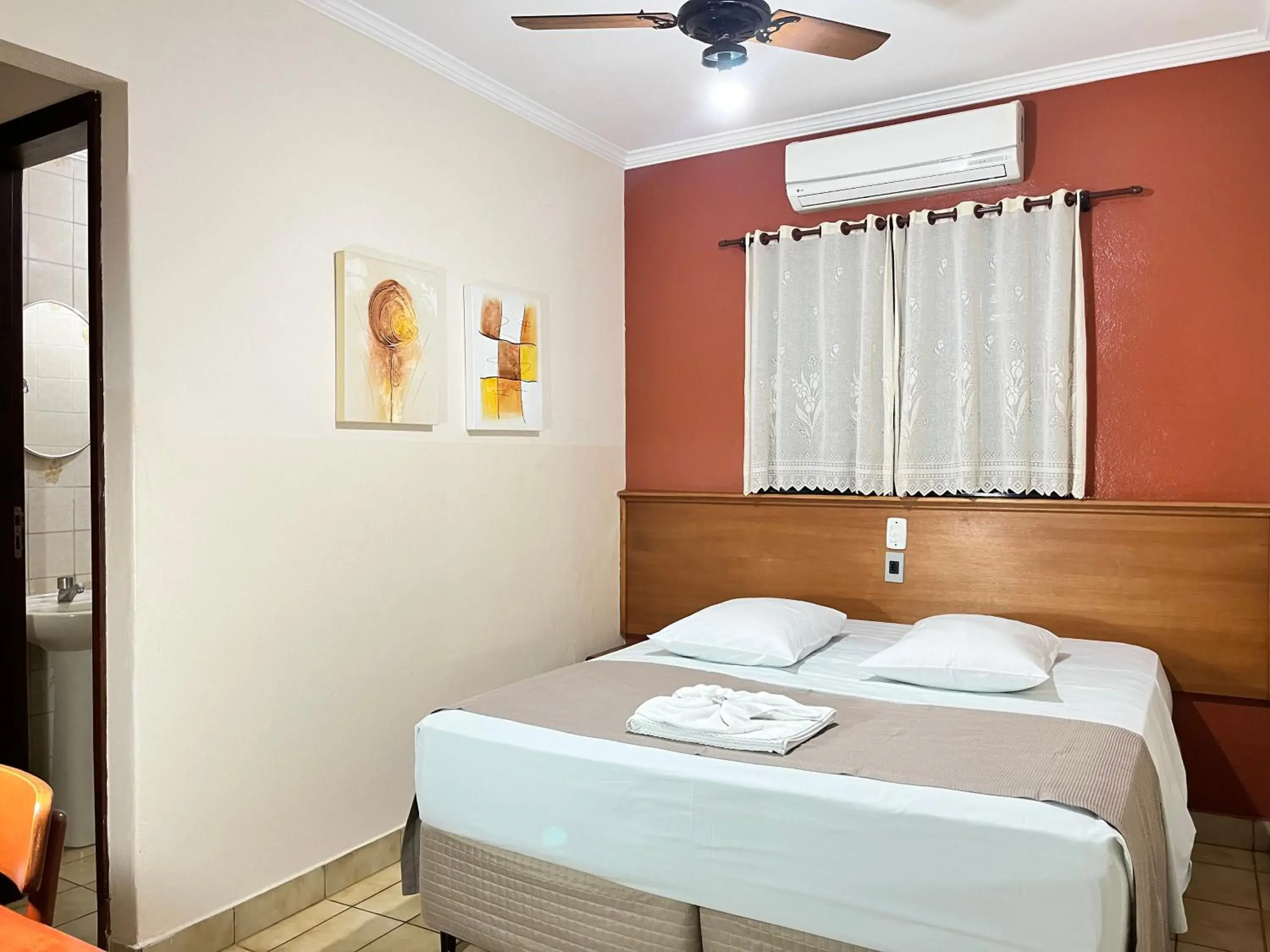 Standard Queen Room in Hotel São Marcos Orlândia SP Standard Queen Room in Hotel São Marcos Orlândia SP