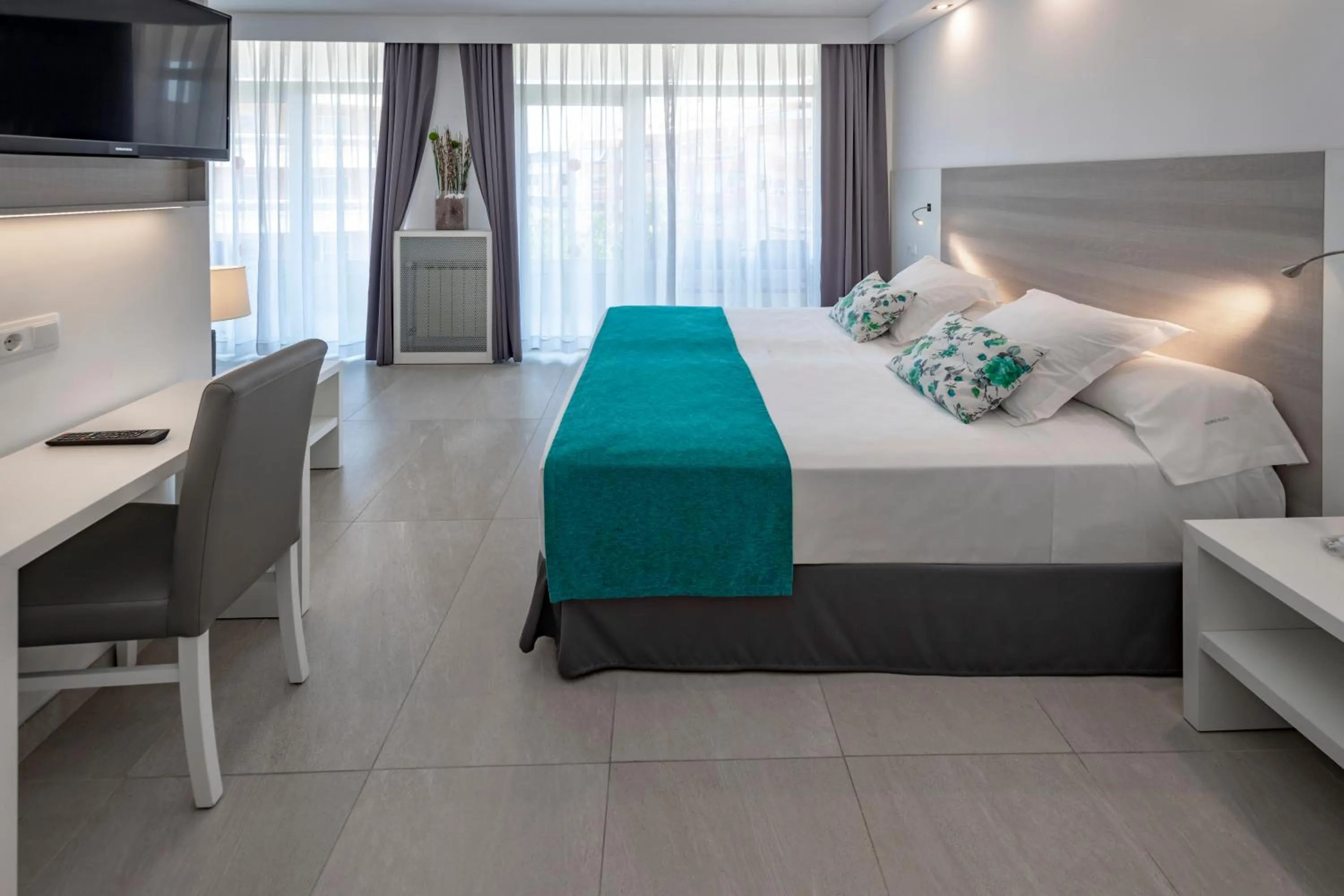 Bedroom, Bed in Hotel Olympus Palace