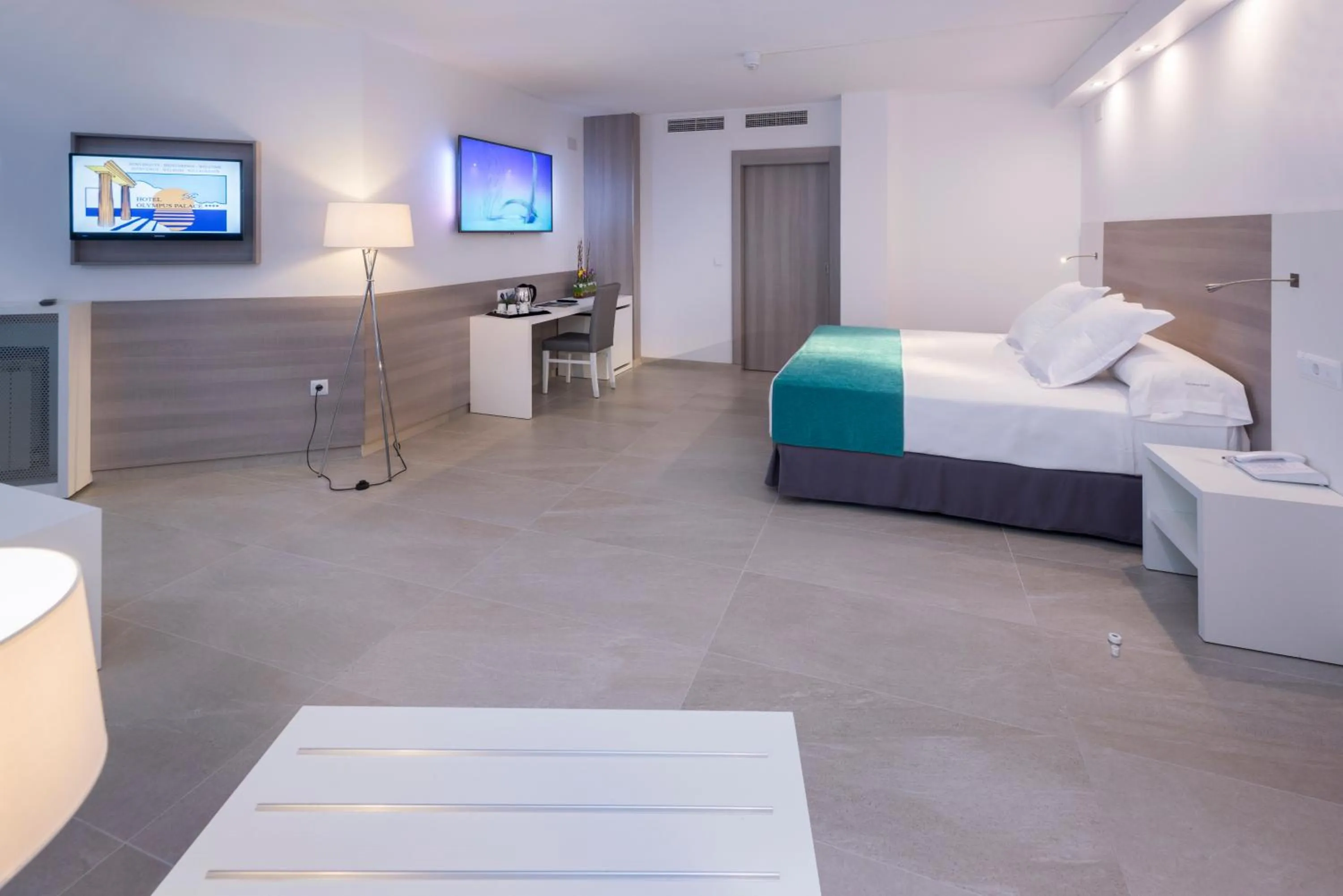 Decorative detail, Bed in Hotel Olympus Palace