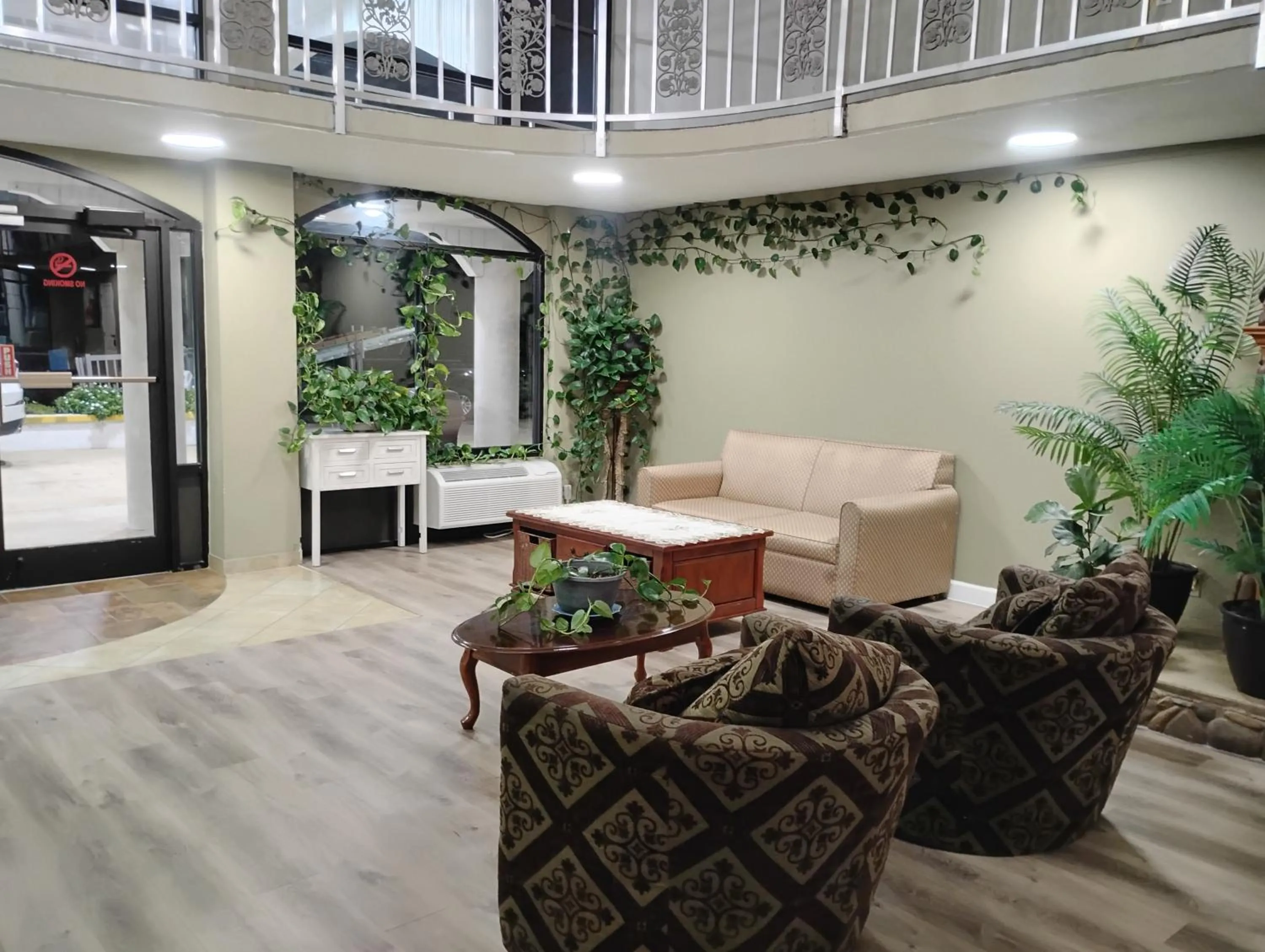 Americana Inn - Henderson