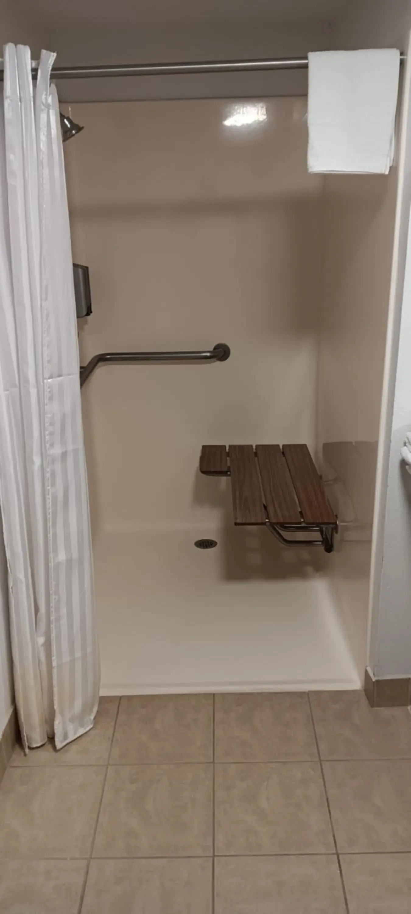 Single Room - single occupancy - Disability Access in Americana Inn - Henderson Single Room - single occupancy - Disability Access in Americana Inn - Henderson