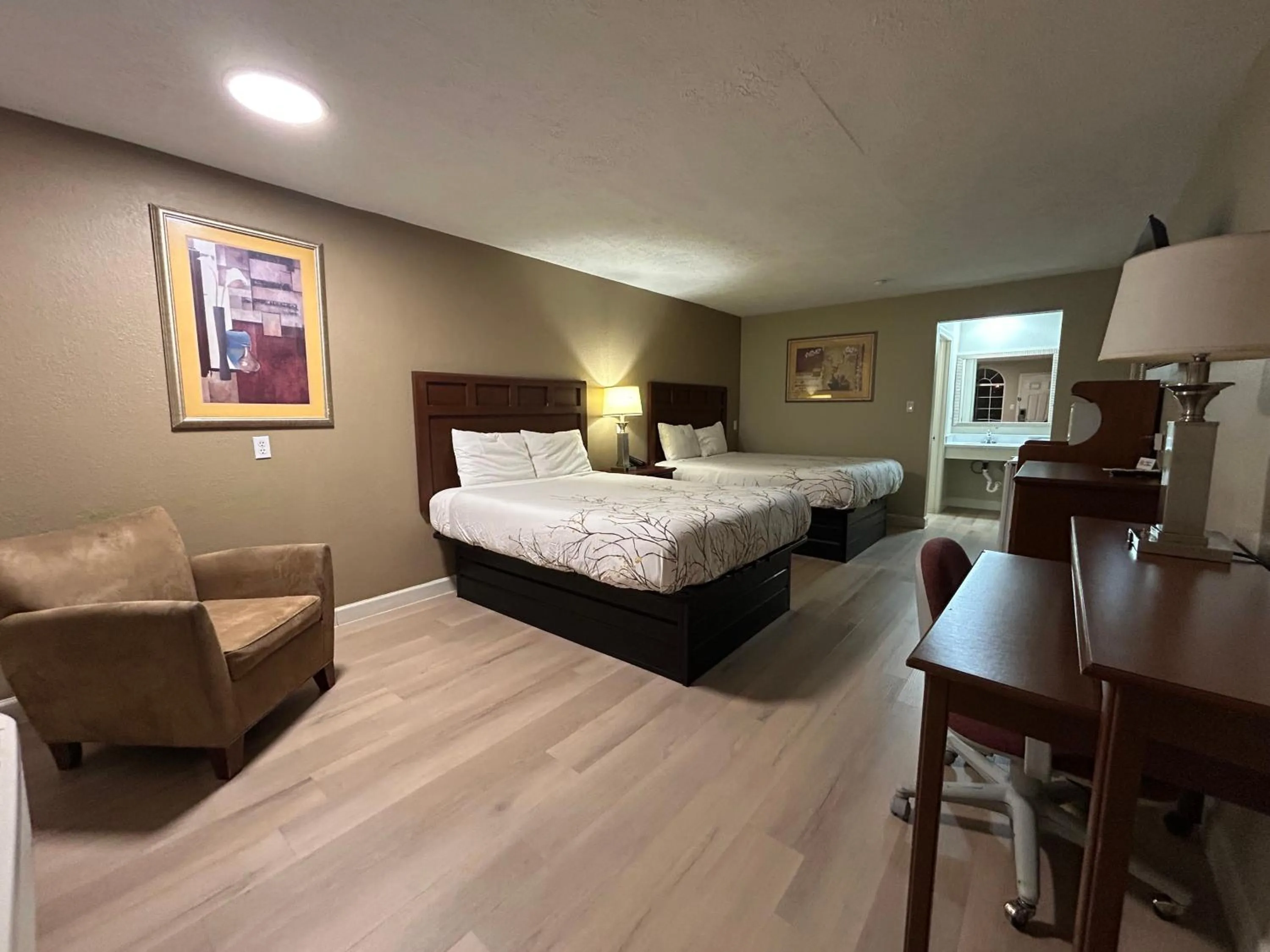 Bed in Americana Inn - Henderson