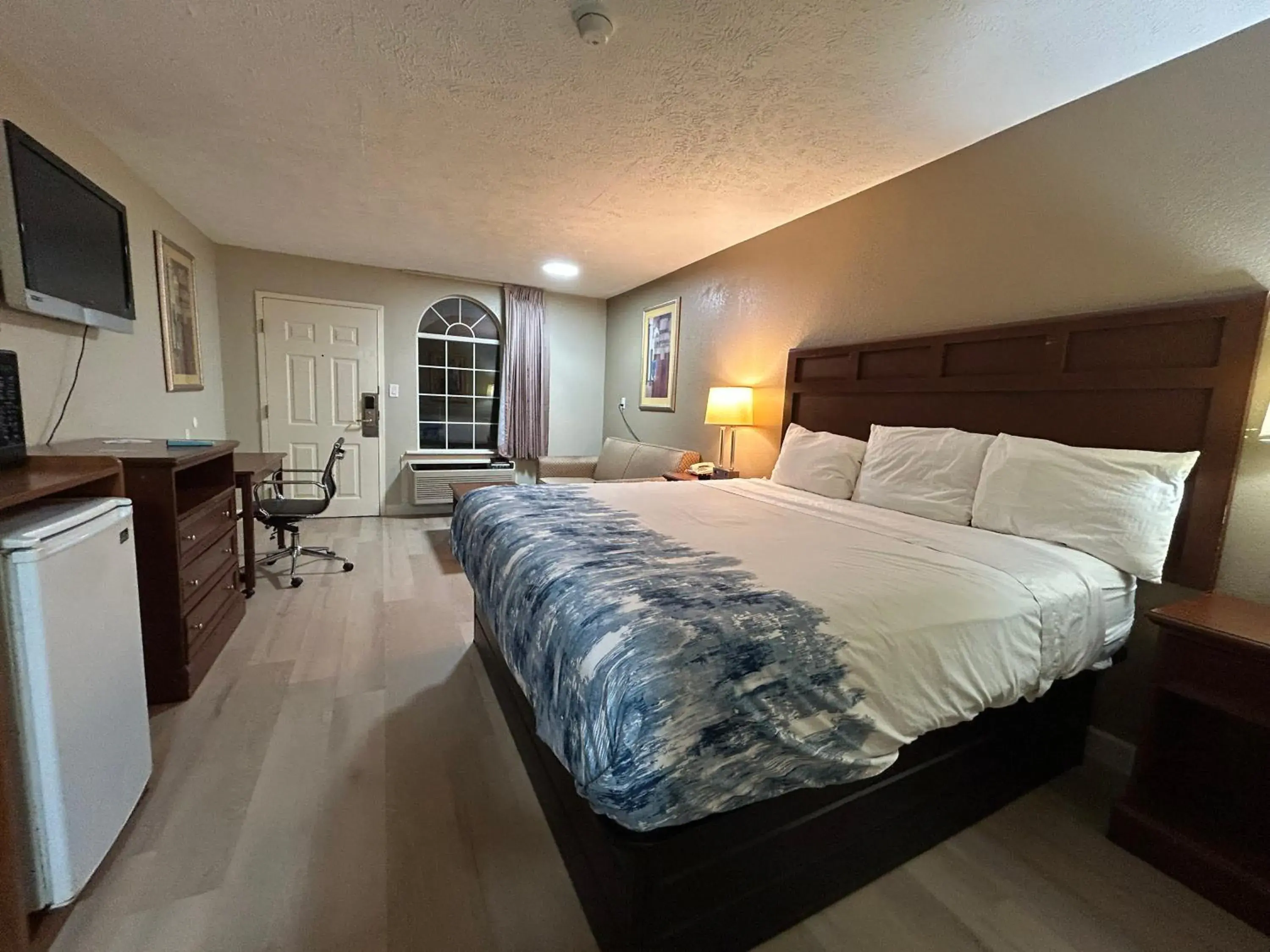 Bed in Americana Inn - Henderson Bed in Americana Inn - Henderson