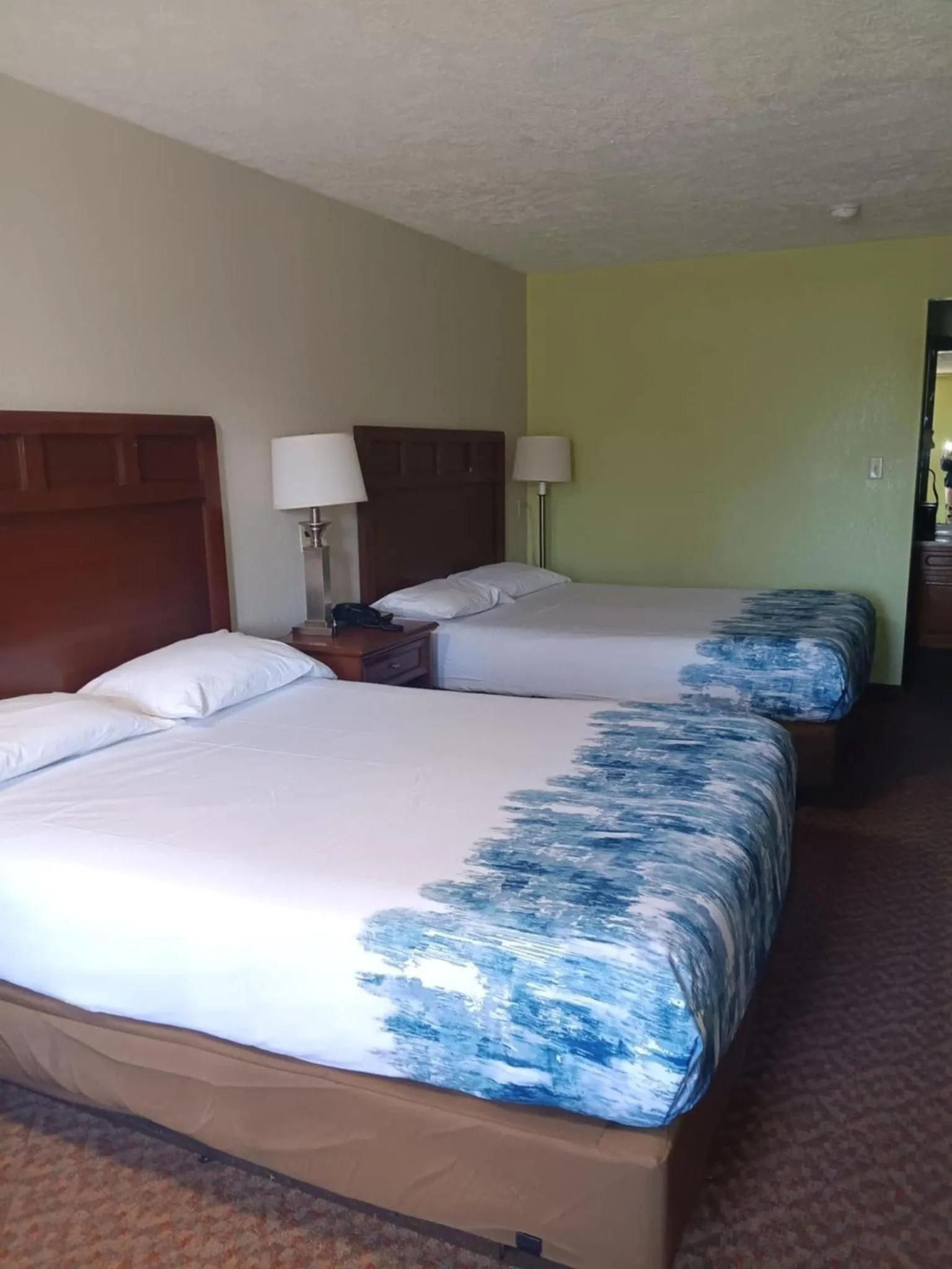 Bed in Americana Inn - Henderson