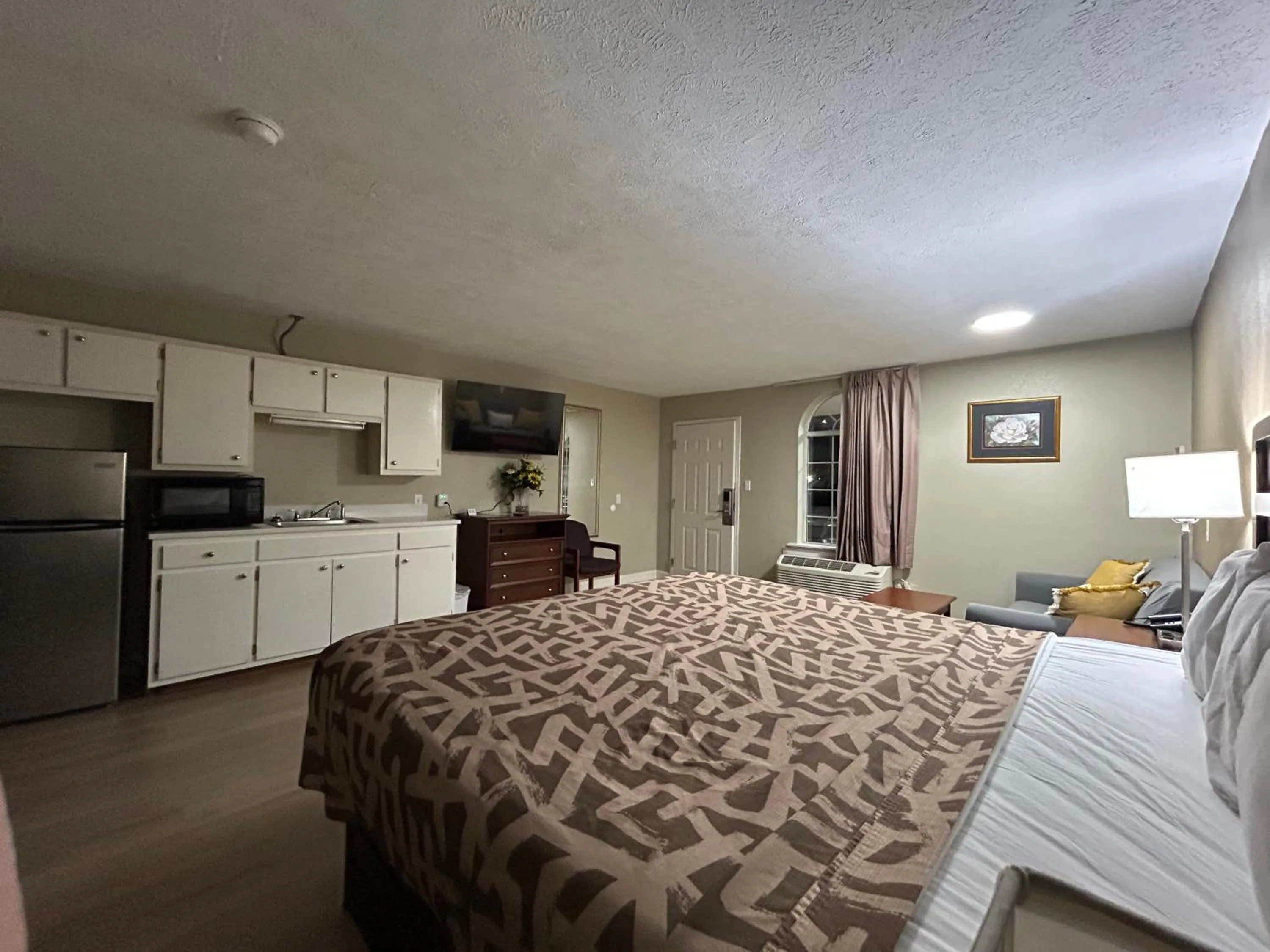 Bed in Americana Inn - Henderson