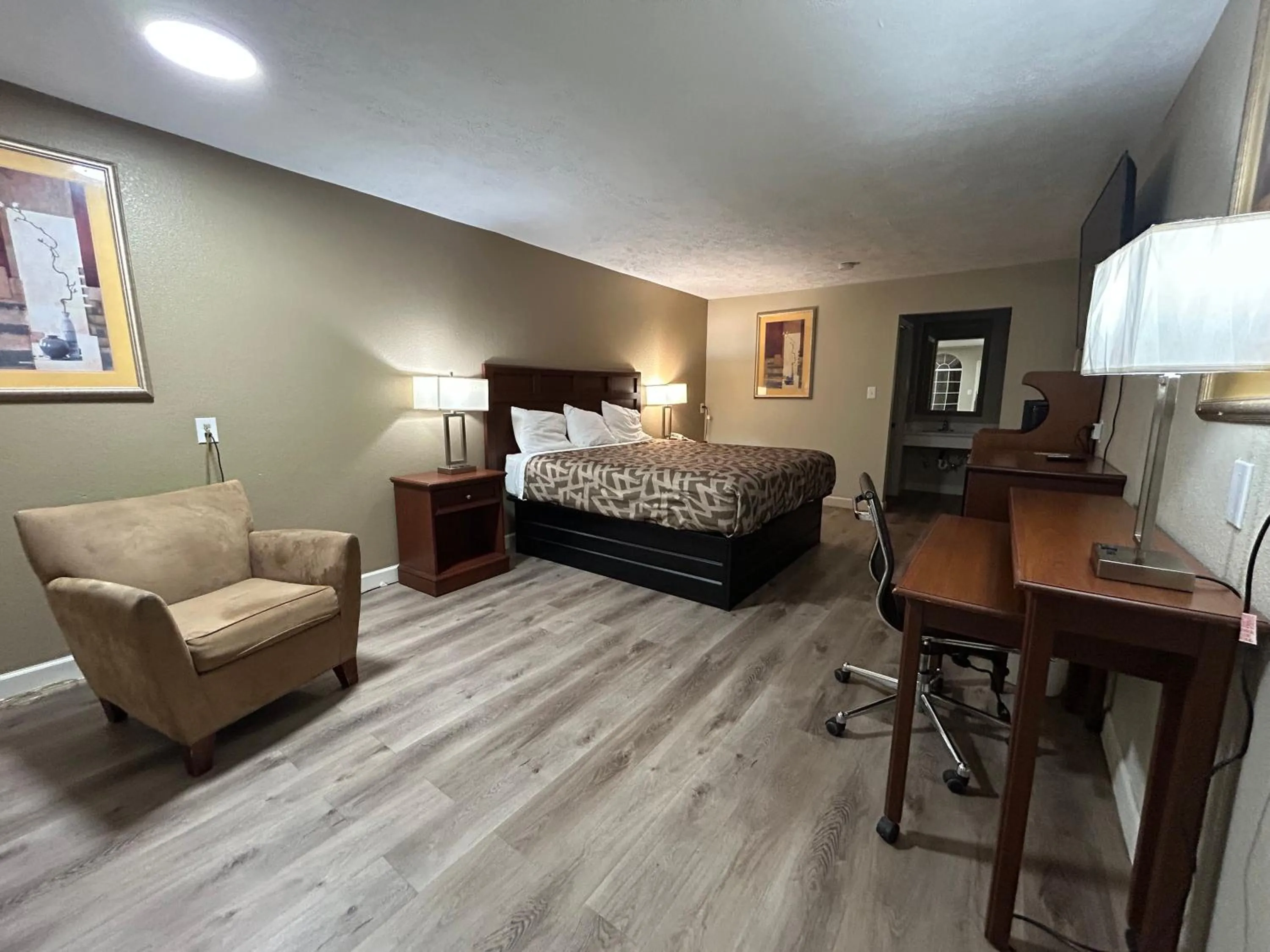 Bed in Americana Inn - Henderson