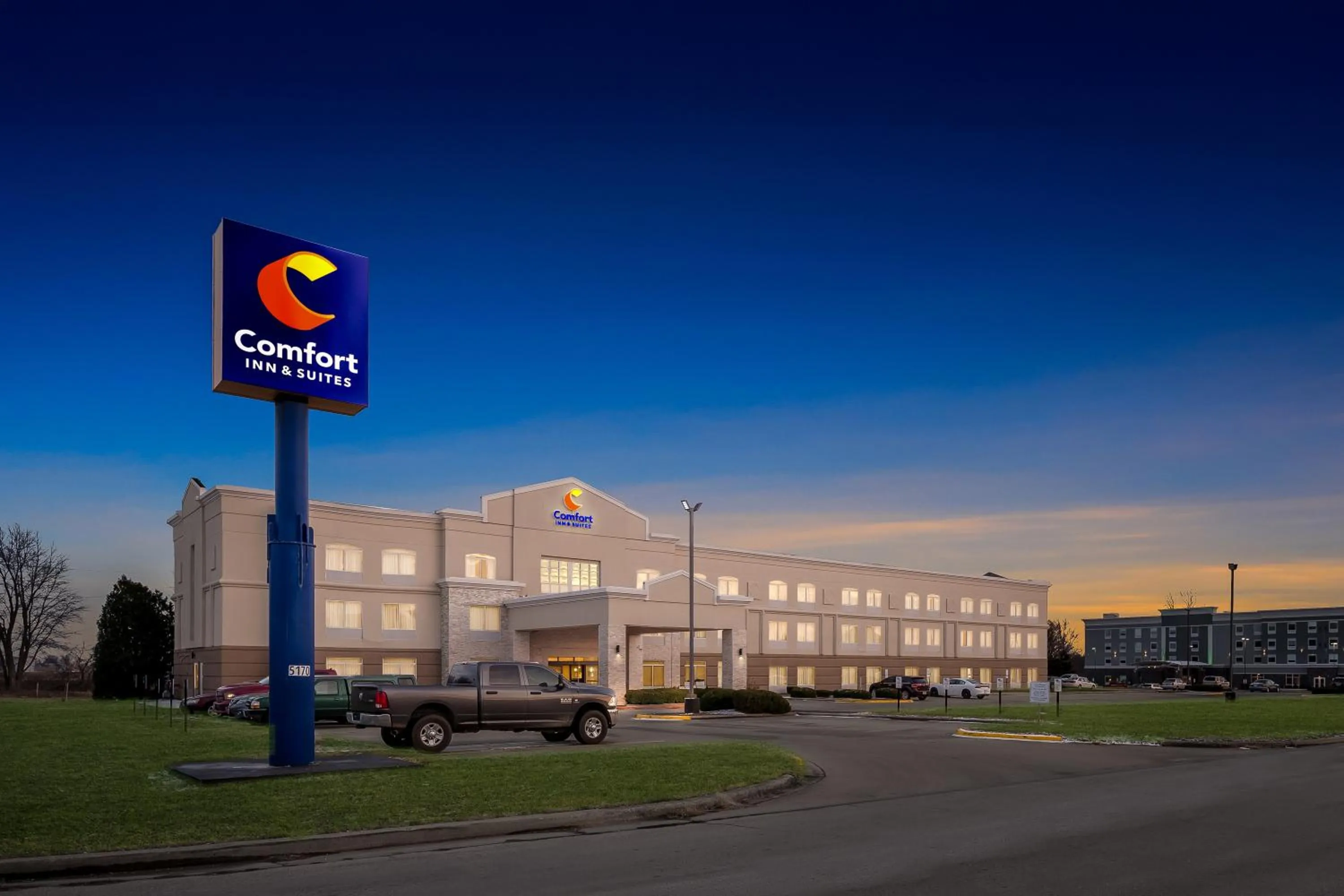 Comfort Inn & Suites Decatur-Forsyth