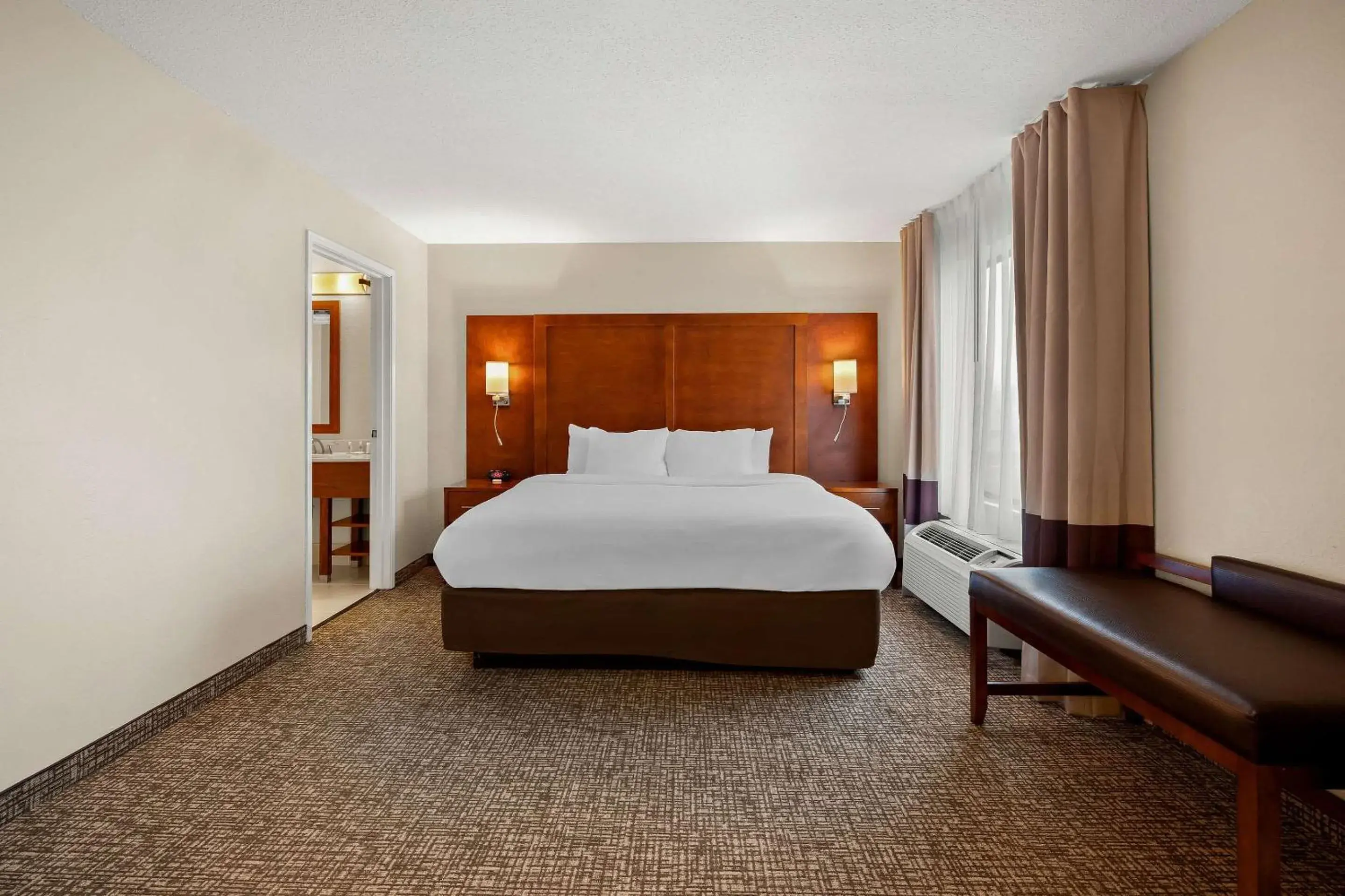 Bedroom, Bed in Comfort Inn & Suites Decatur-Forsyth Bedroom, Bed in Comfort Inn & Suites Decatur-Forsyth