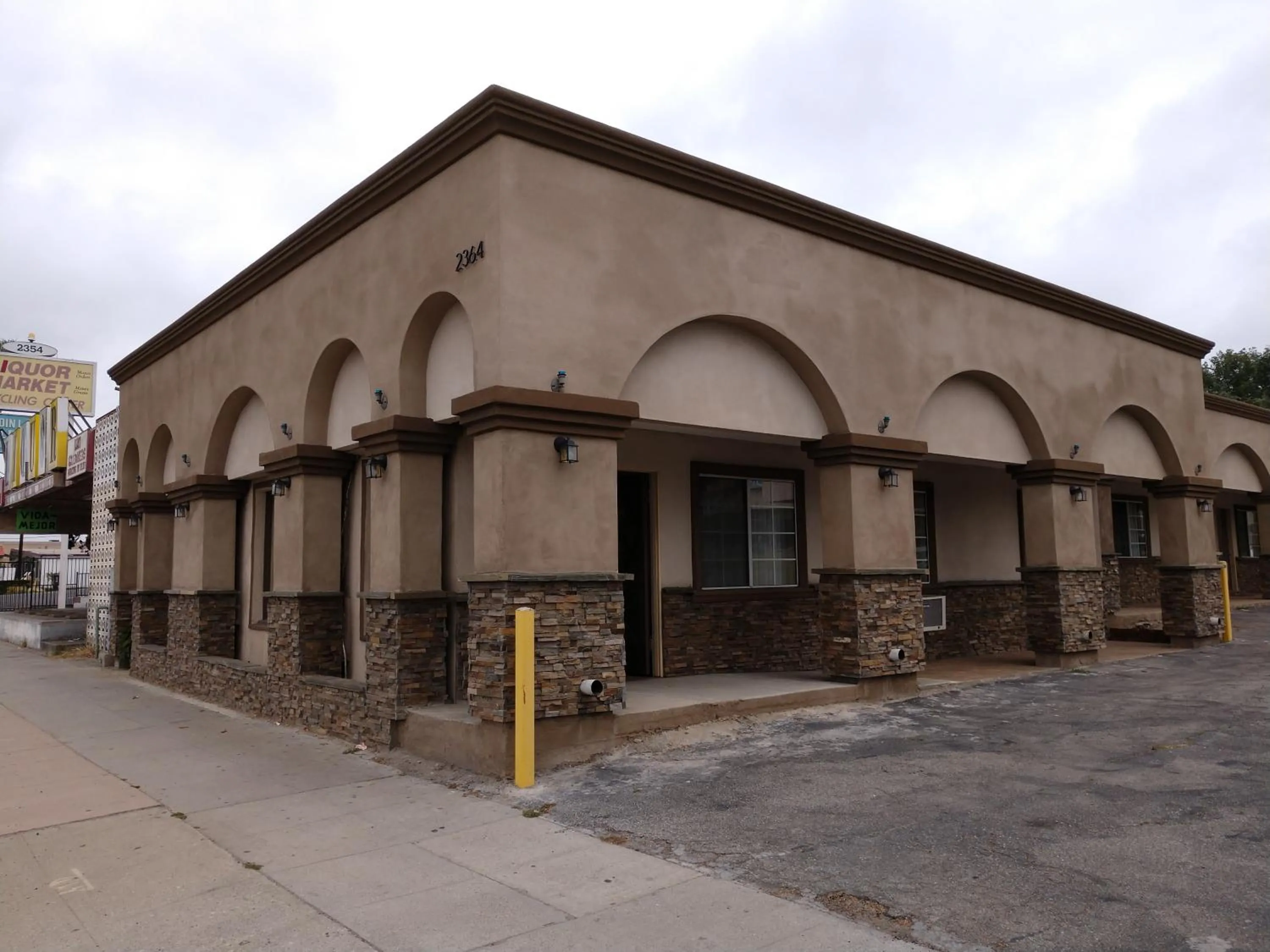 Property building in Bartlett Motel