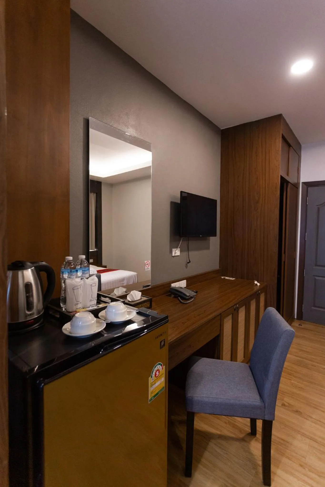 TV and multimedia in Lima Lanna Hotel