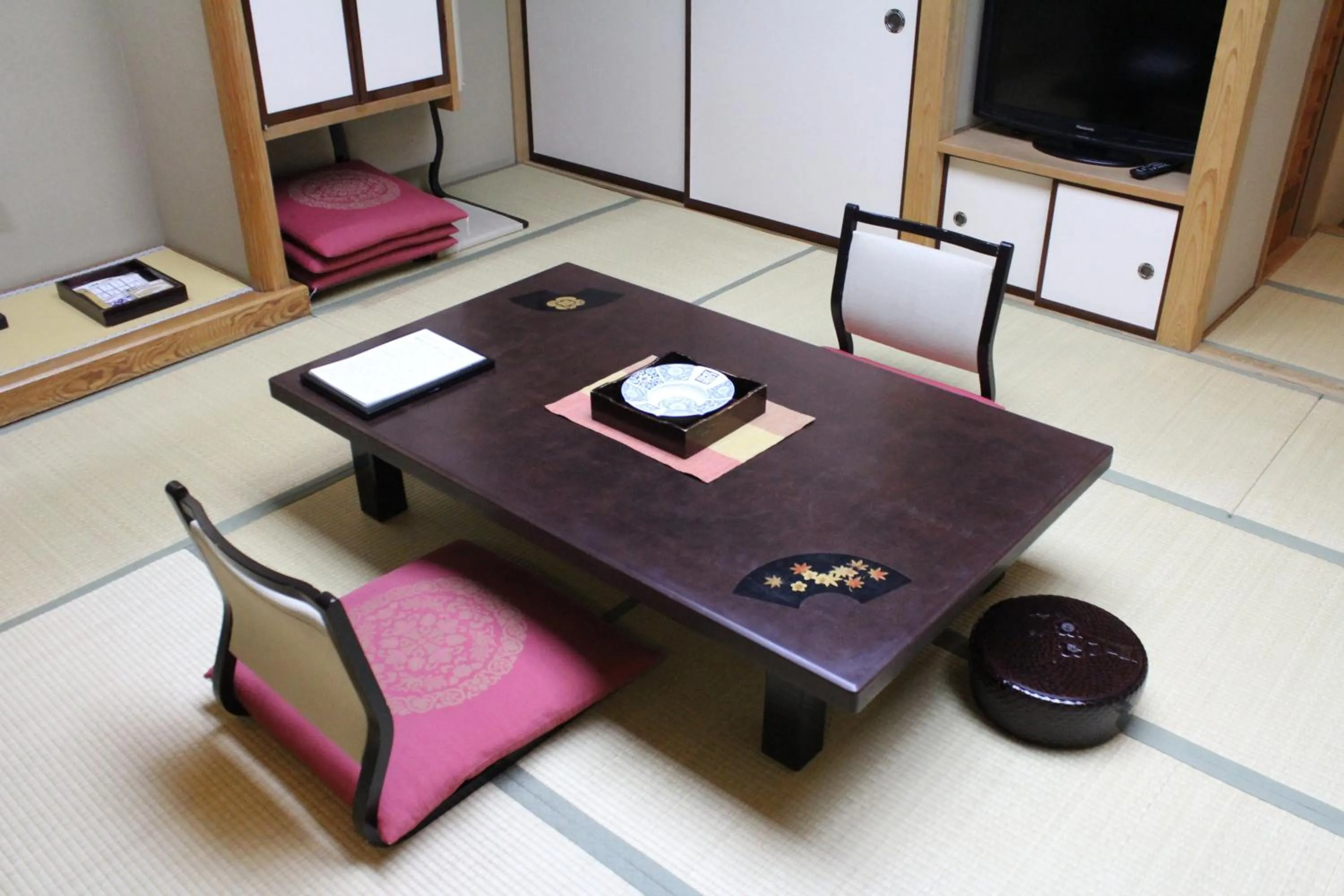 Photo of the whole room in Yanagiya