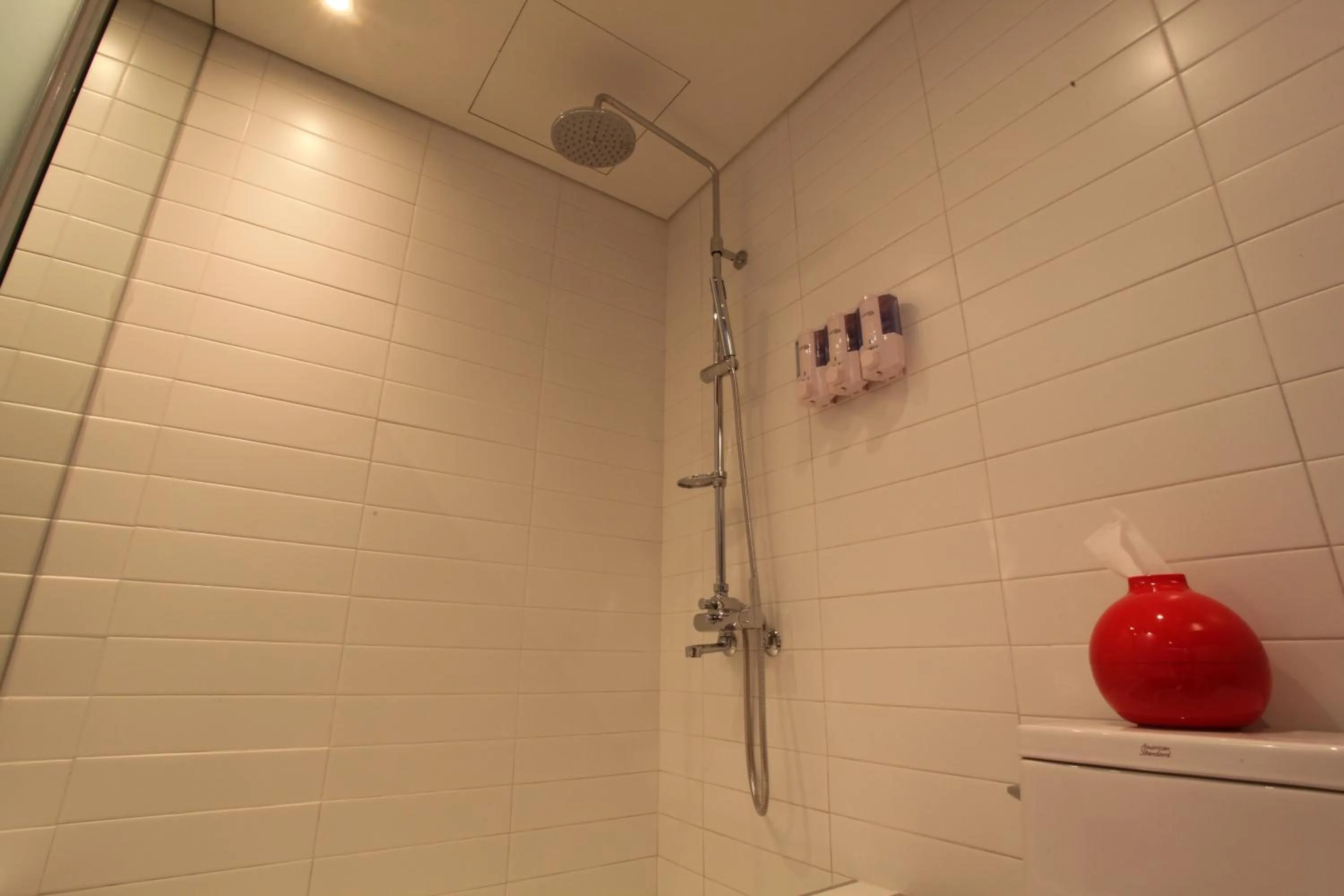 Shower in Hotel POP3 Jongno