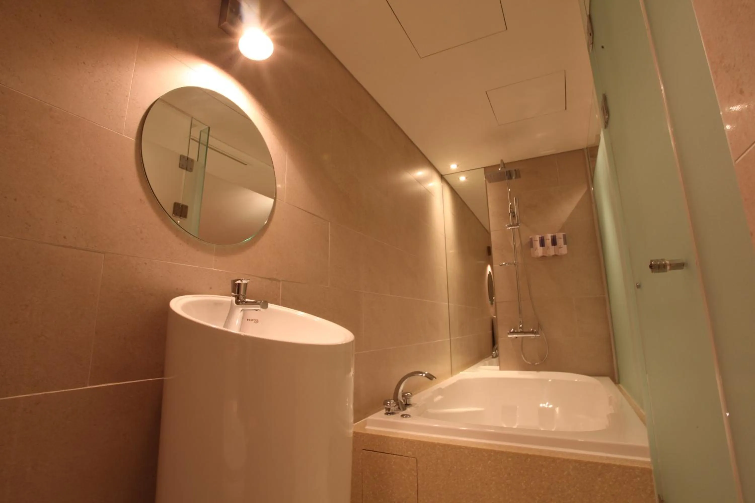 Bathroom in Hotel POP3 Jongno