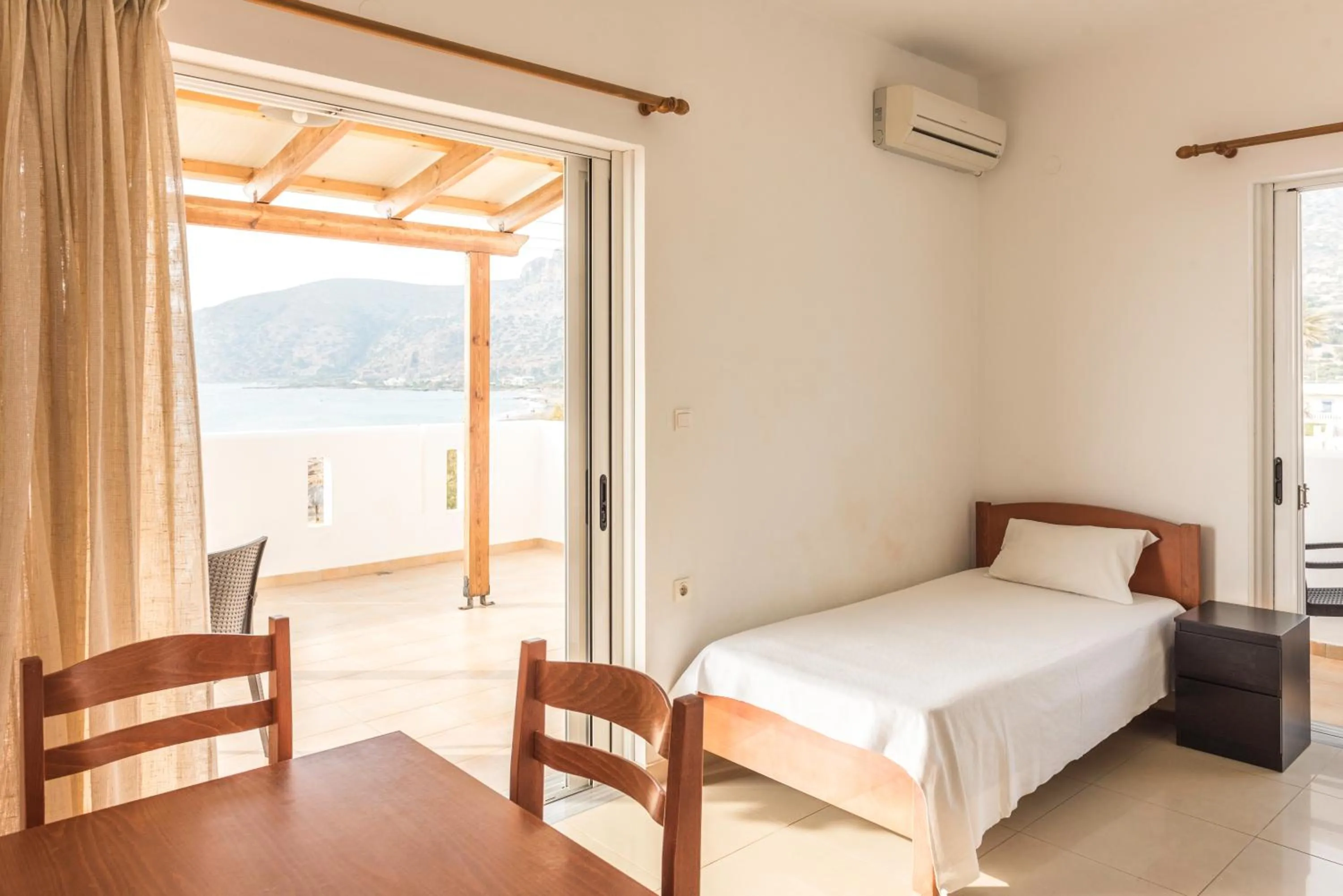 Sea view, Bed in Sifis Studios