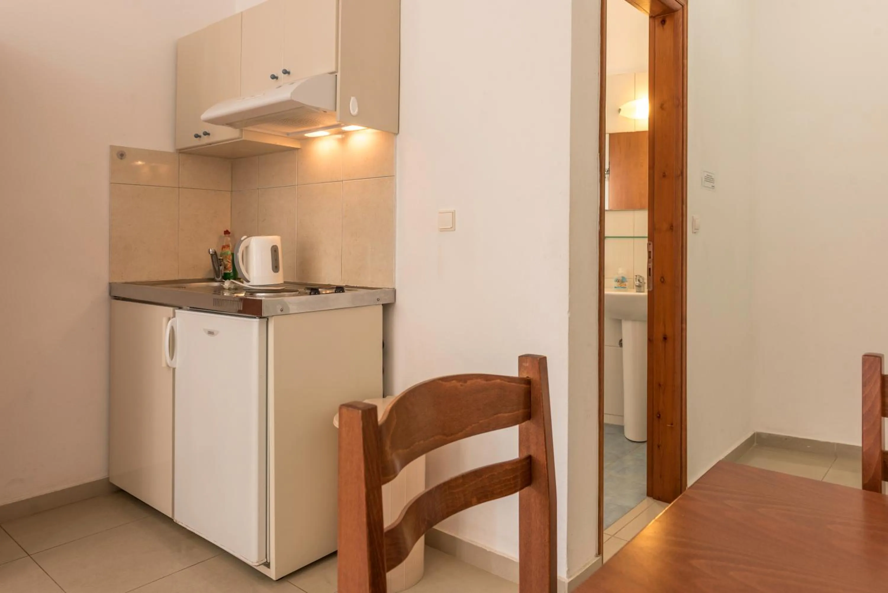 Kitchen or kitchenette in Sifis Studios