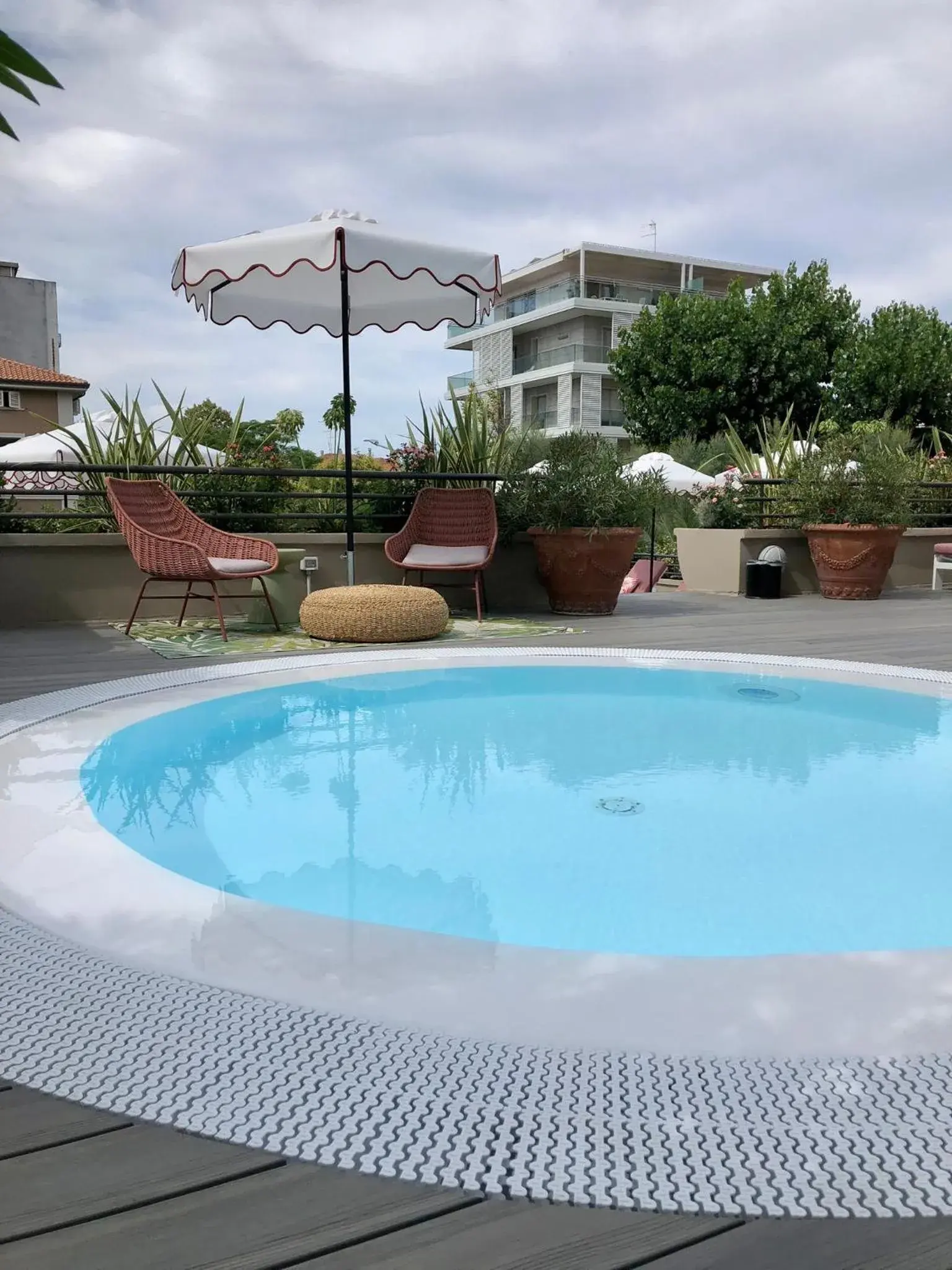 Swimming pool in Charlie in Pesaro Swimming pool in Charlie in Pesaro