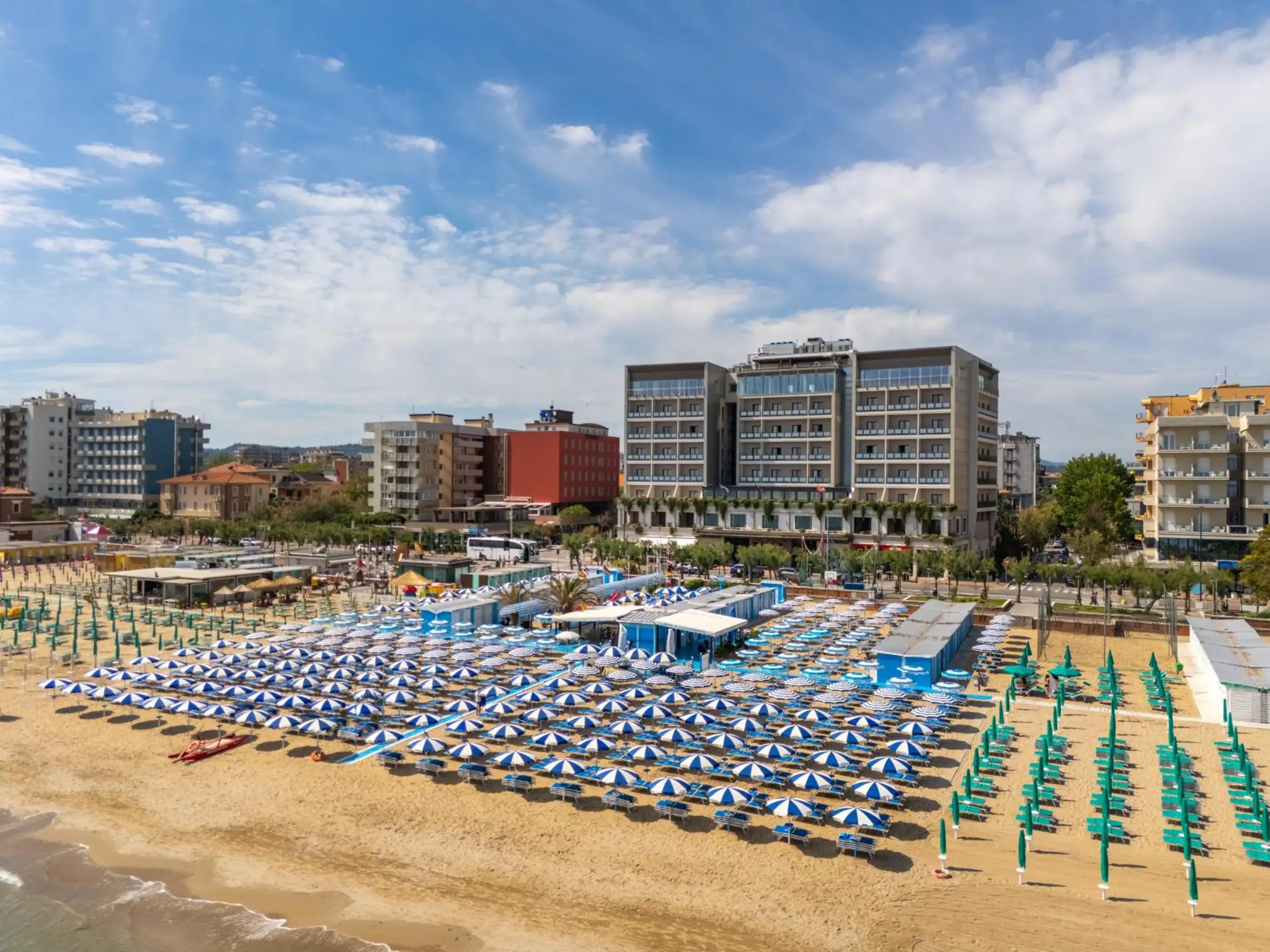 Property building in Charlie in Pesaro Property building in Charlie in Pesaro