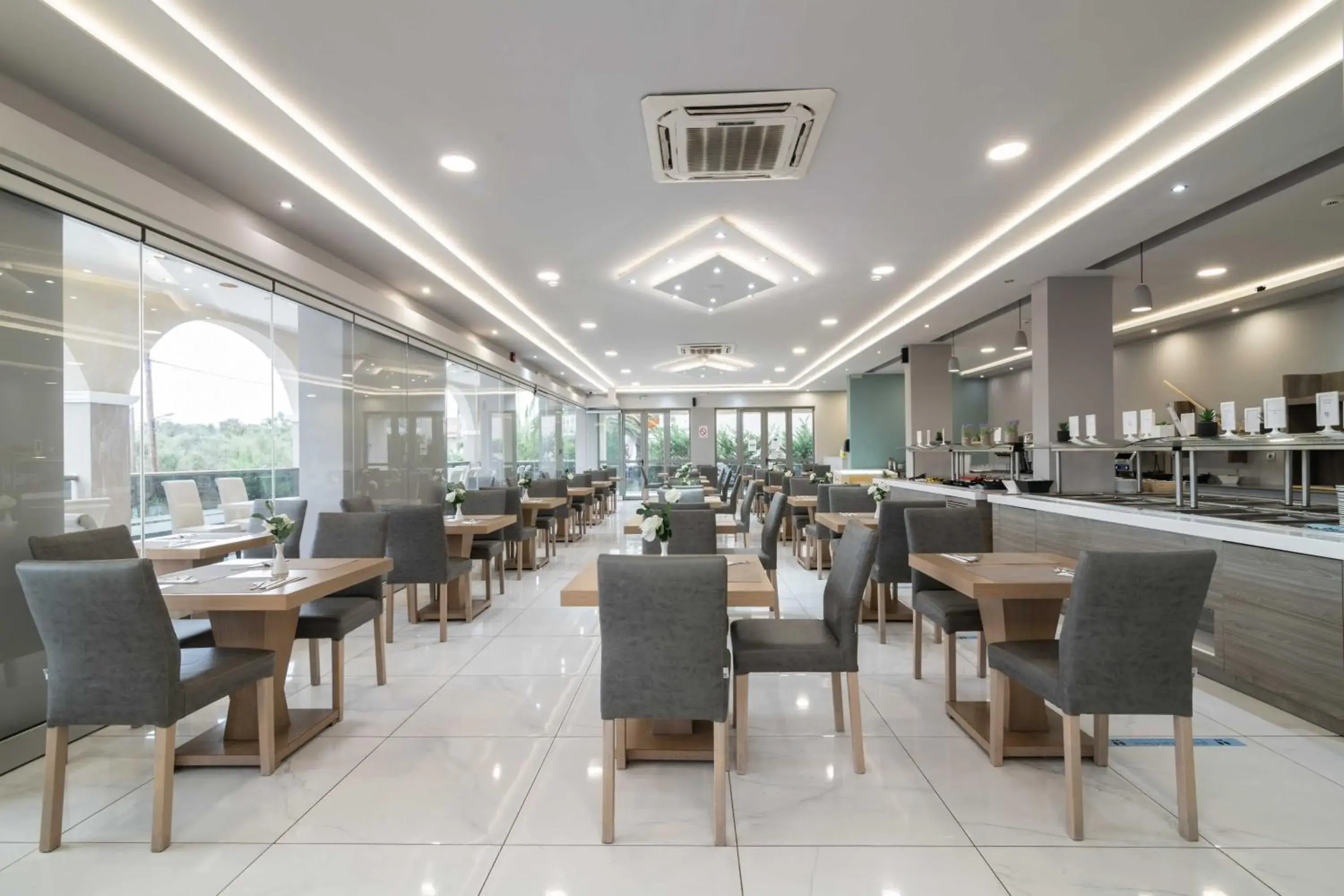 Restaurant/places to eat in Karras Grande Resort Restaurant/places to eat in Karras Grande Resort