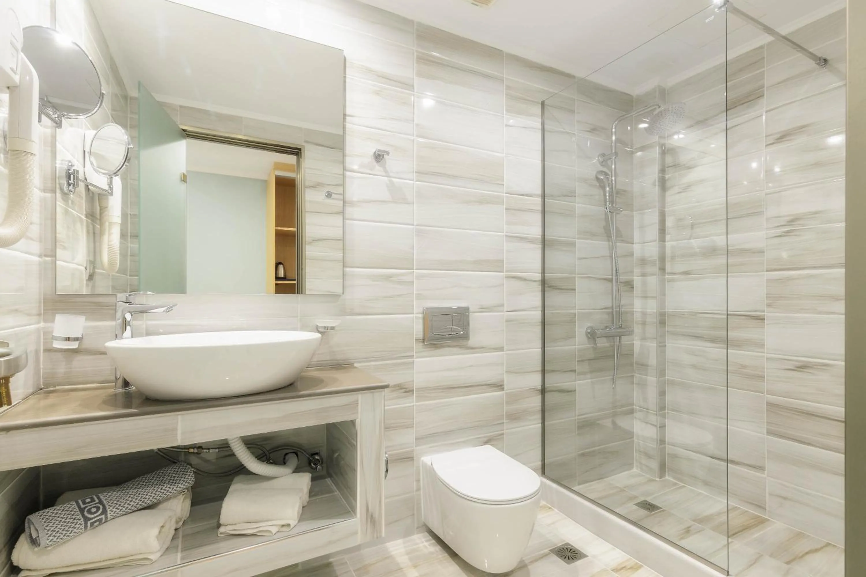 Shower in Karras Grande Resort