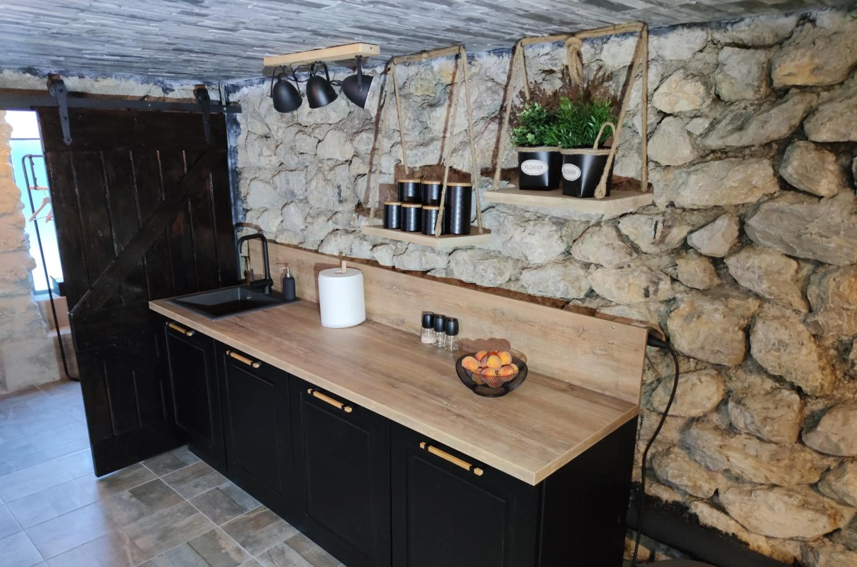 AQUA SOLAR APARTMANHÁZ