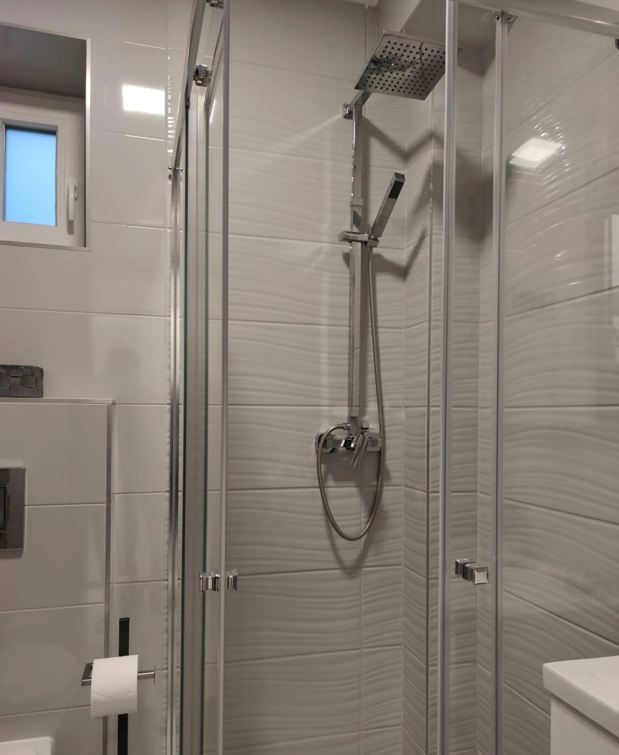 AQUA SOLAR APARTMANHÁZ