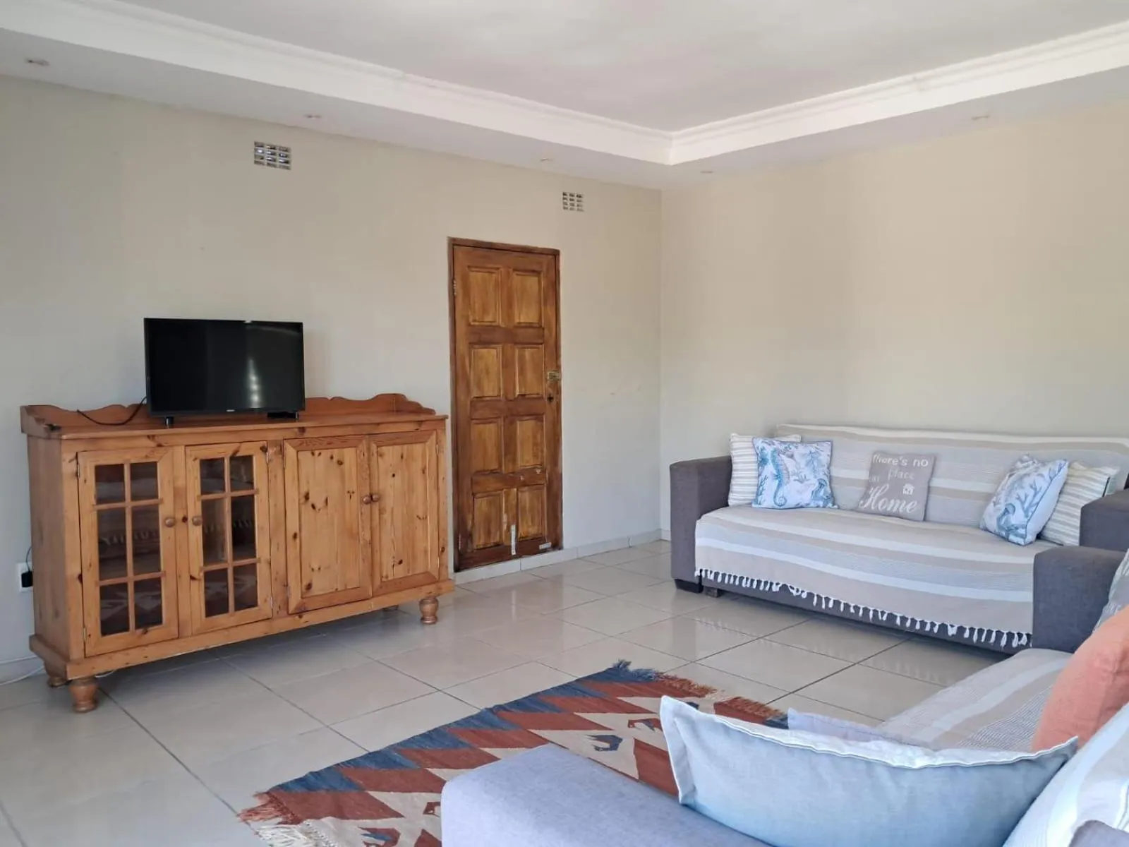 Living room in SeaXplore Lodge & Dive Center