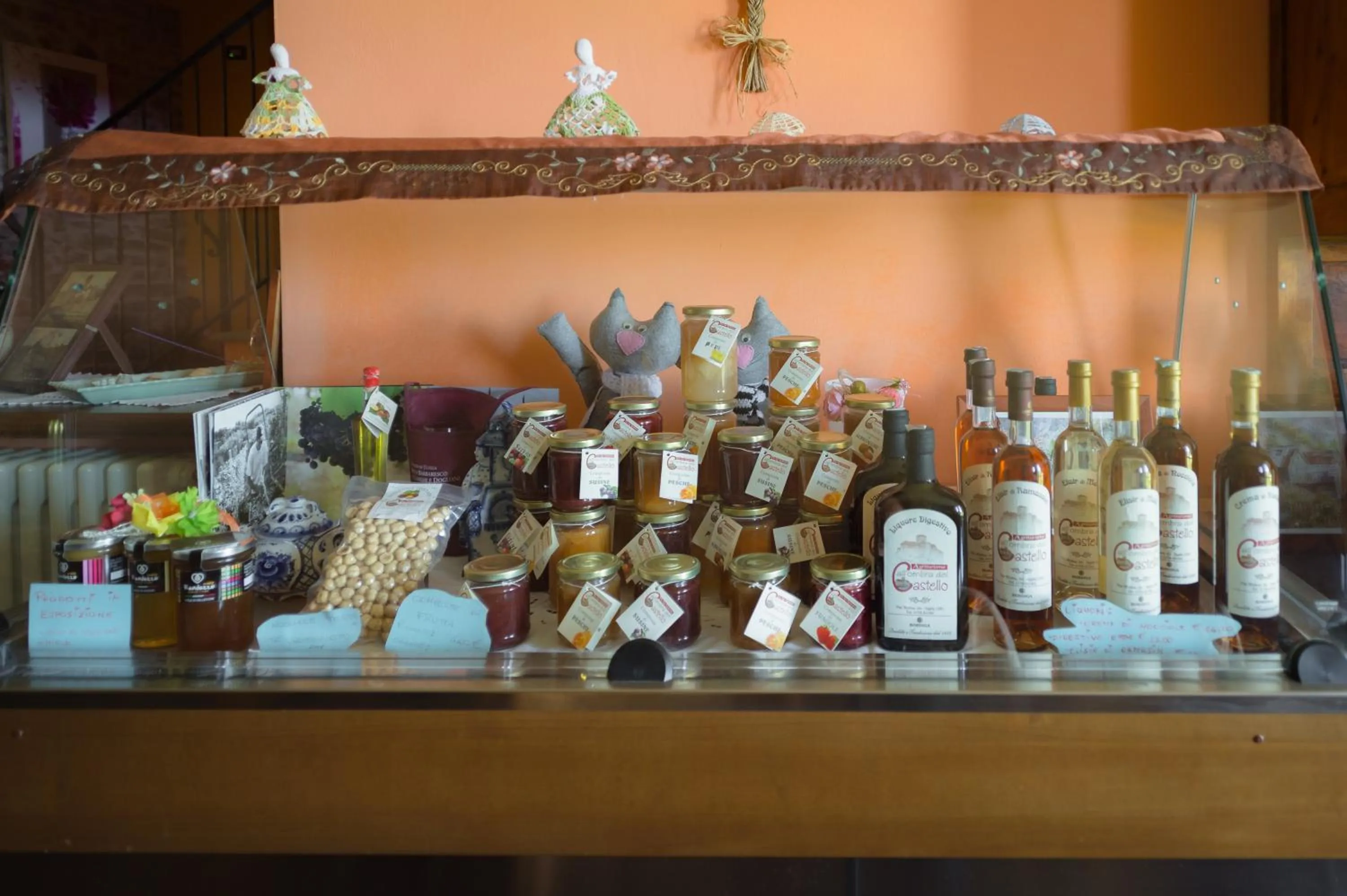 Other in All'Ombra del Castello