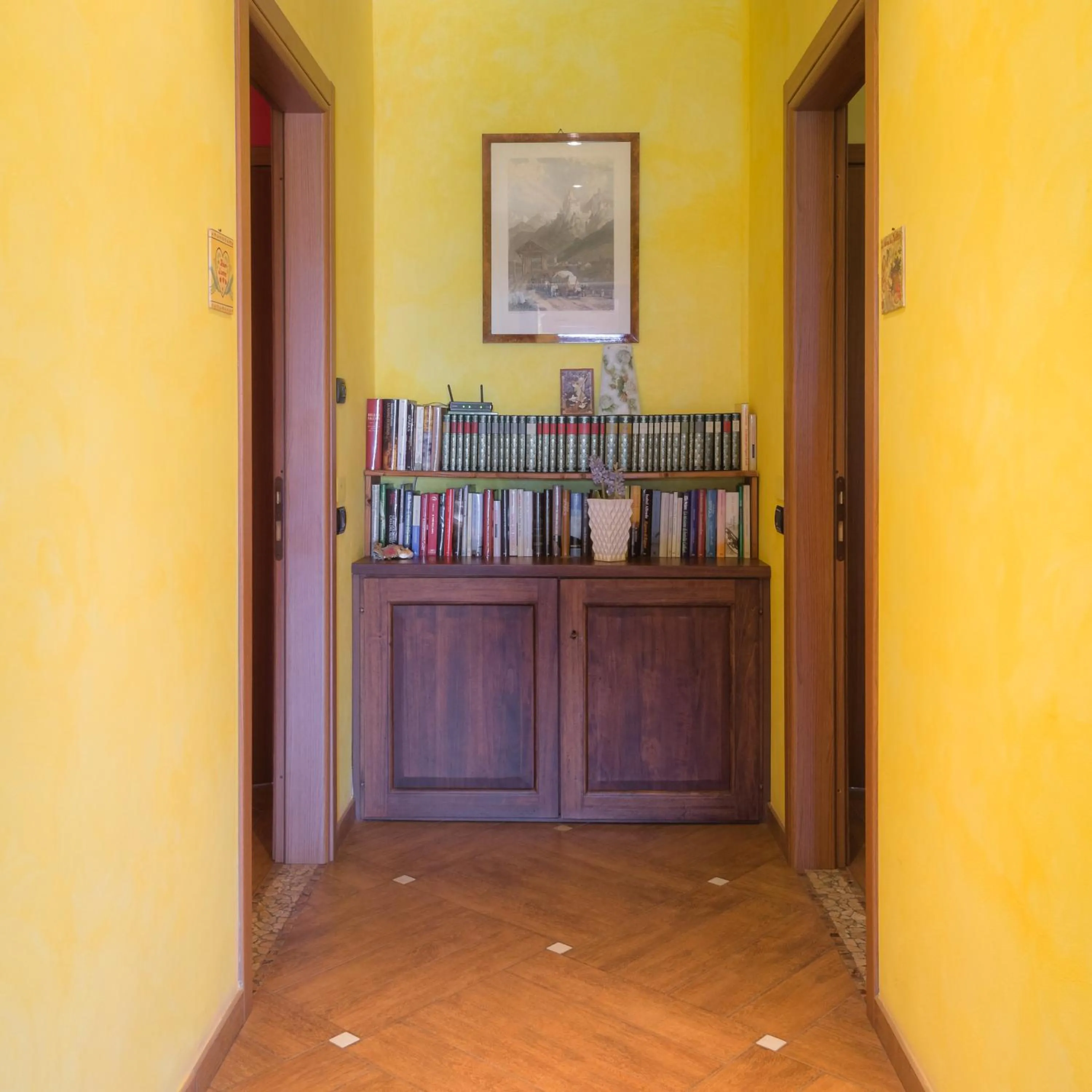 Library in All'Ombra del Castello