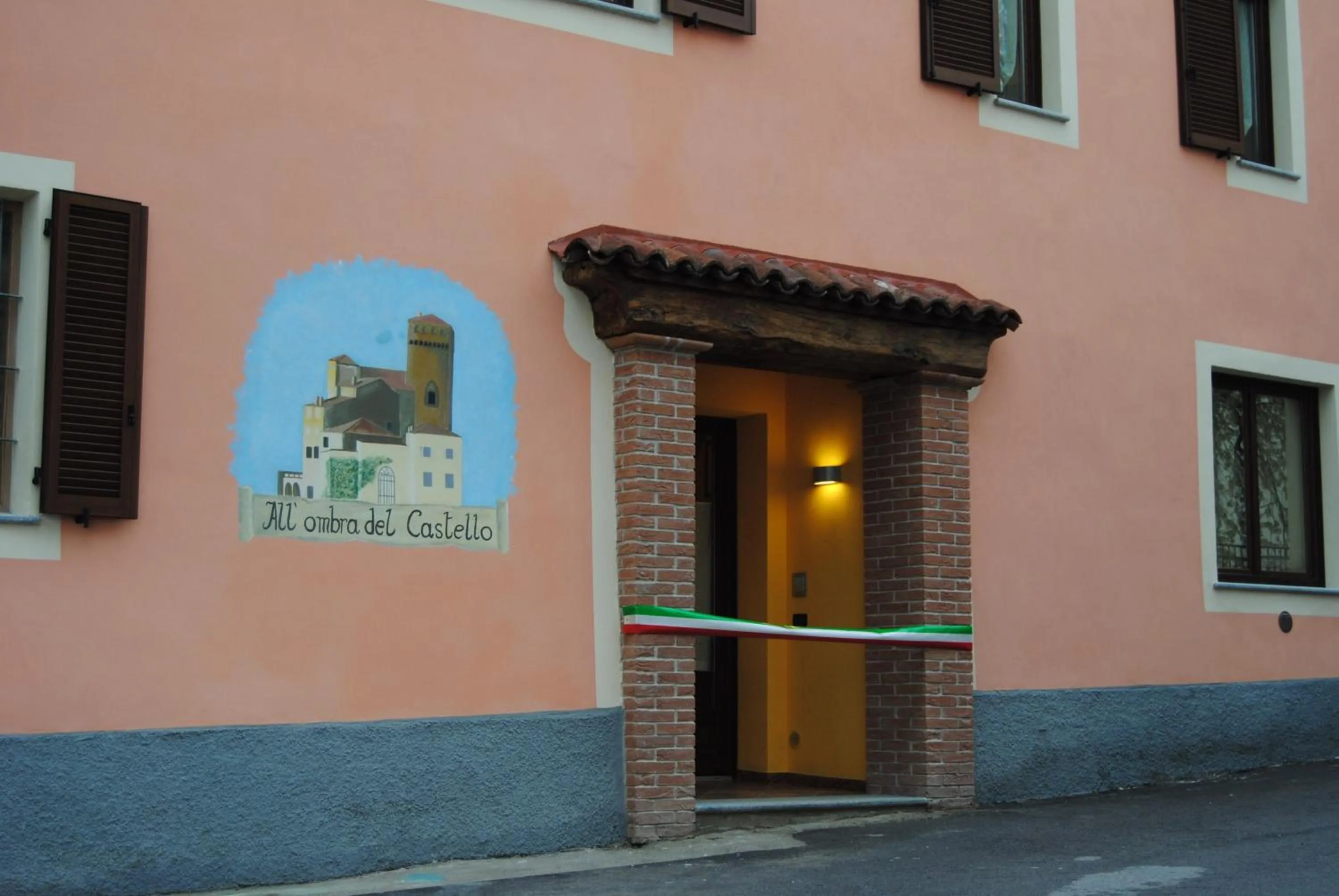 Facade/entrance in All'Ombra del Castello
