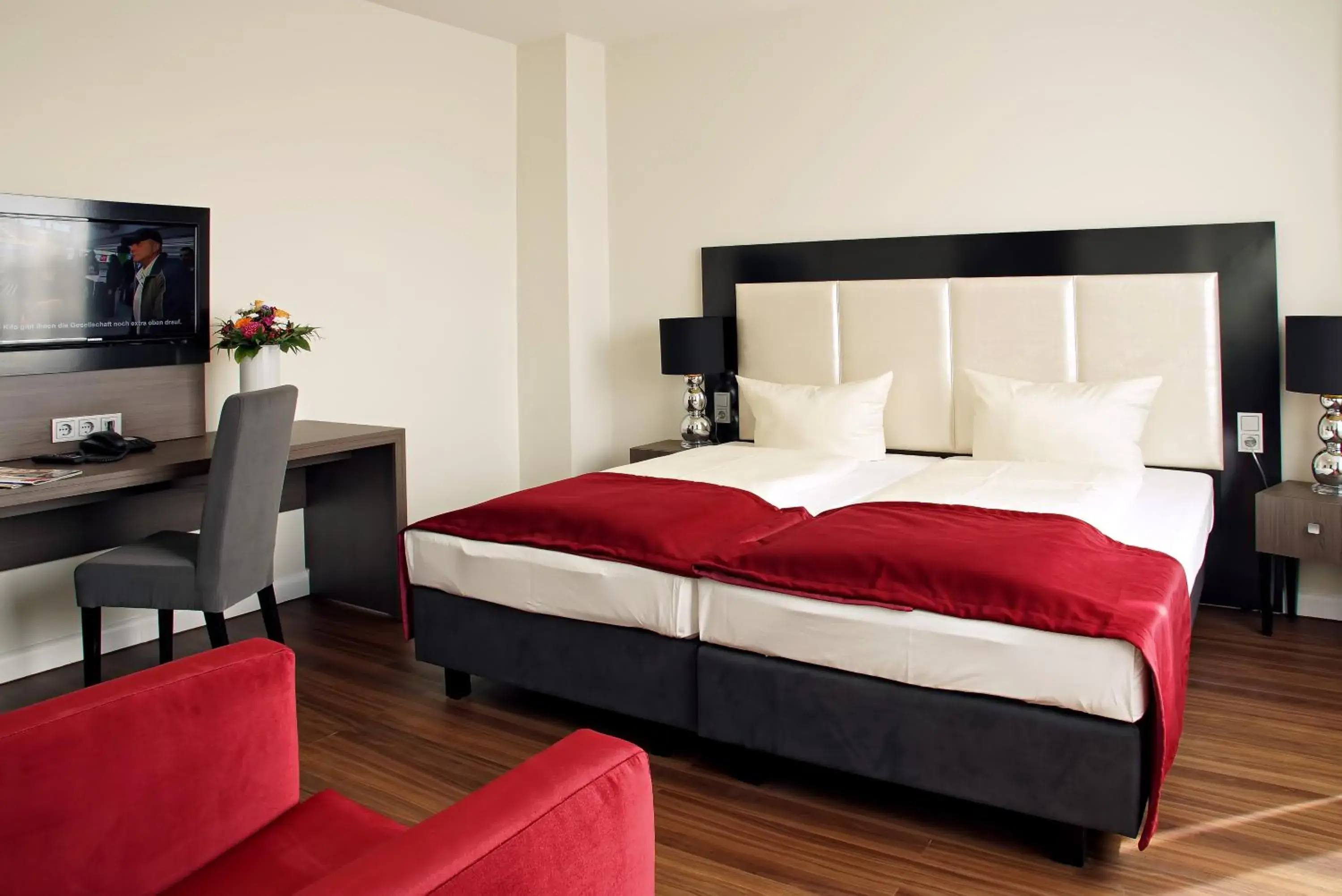 Photo of the whole room, Bed in Milbor Hotel Photo of the whole room, Bed in Milbor Hotel