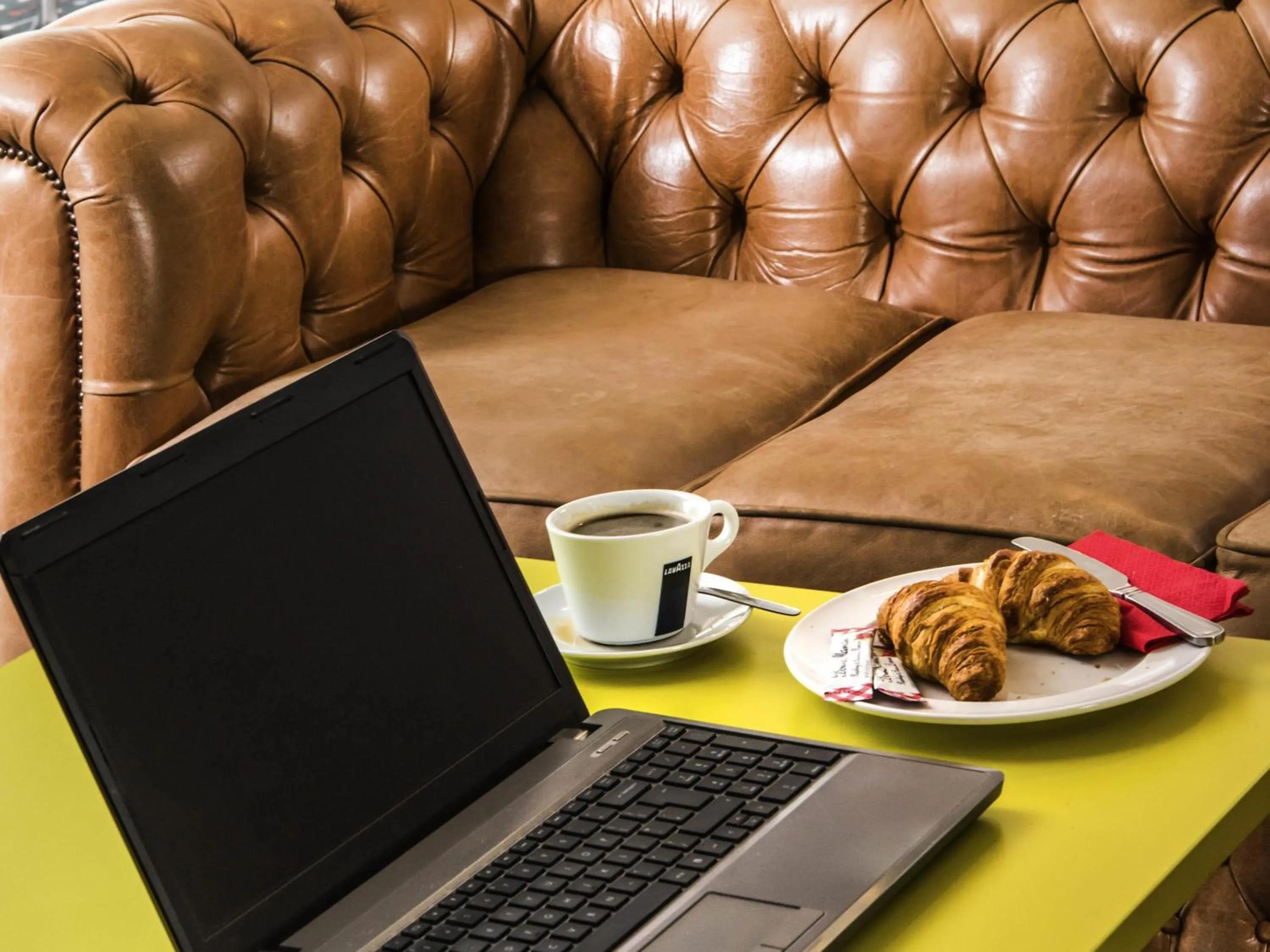 Lounge or bar in ibis Styles Barnsley