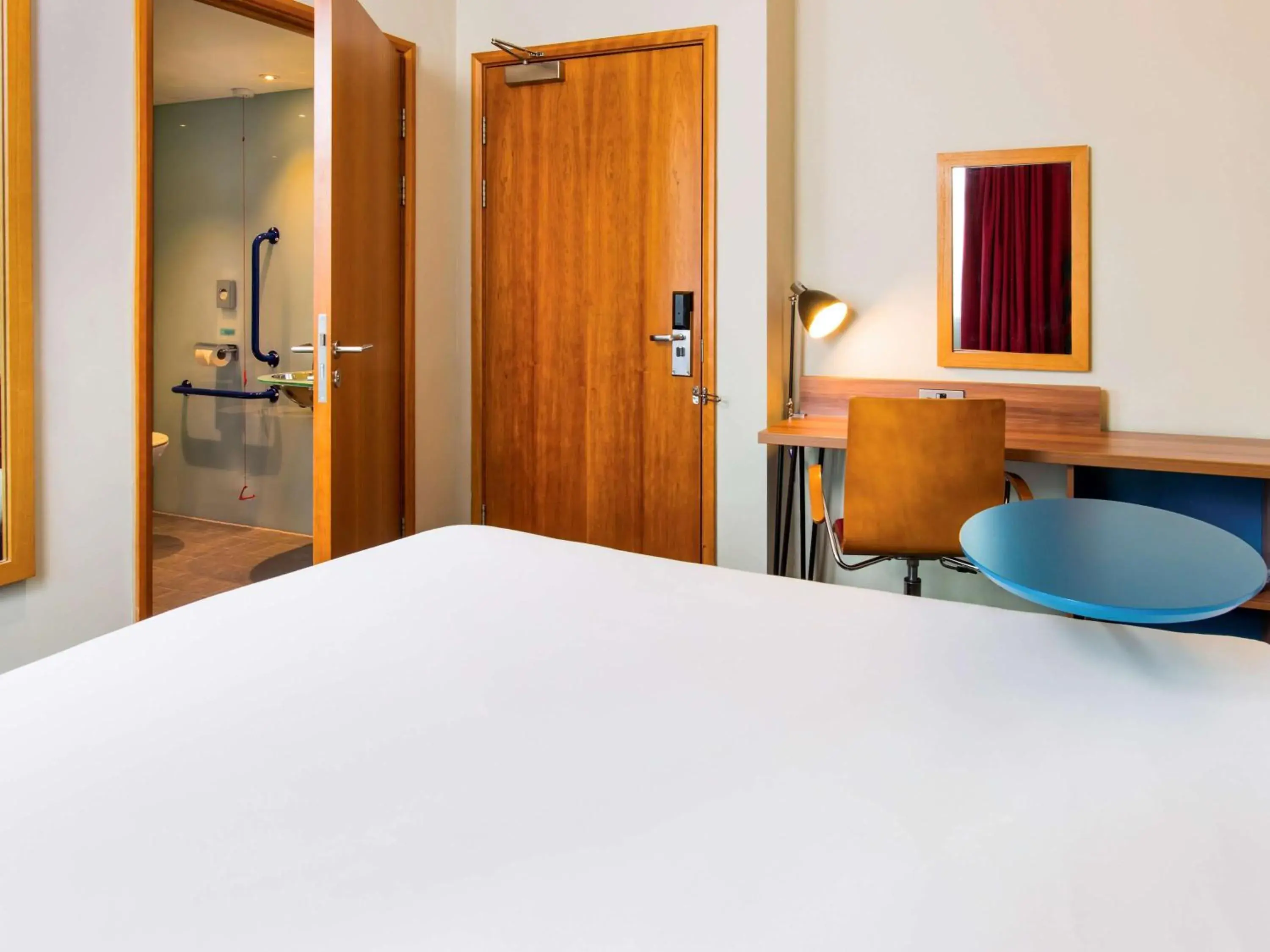 Photo of the whole room, Bed in ibis Styles Barnsley Photo of the whole room, Bed in ibis Styles Barnsley