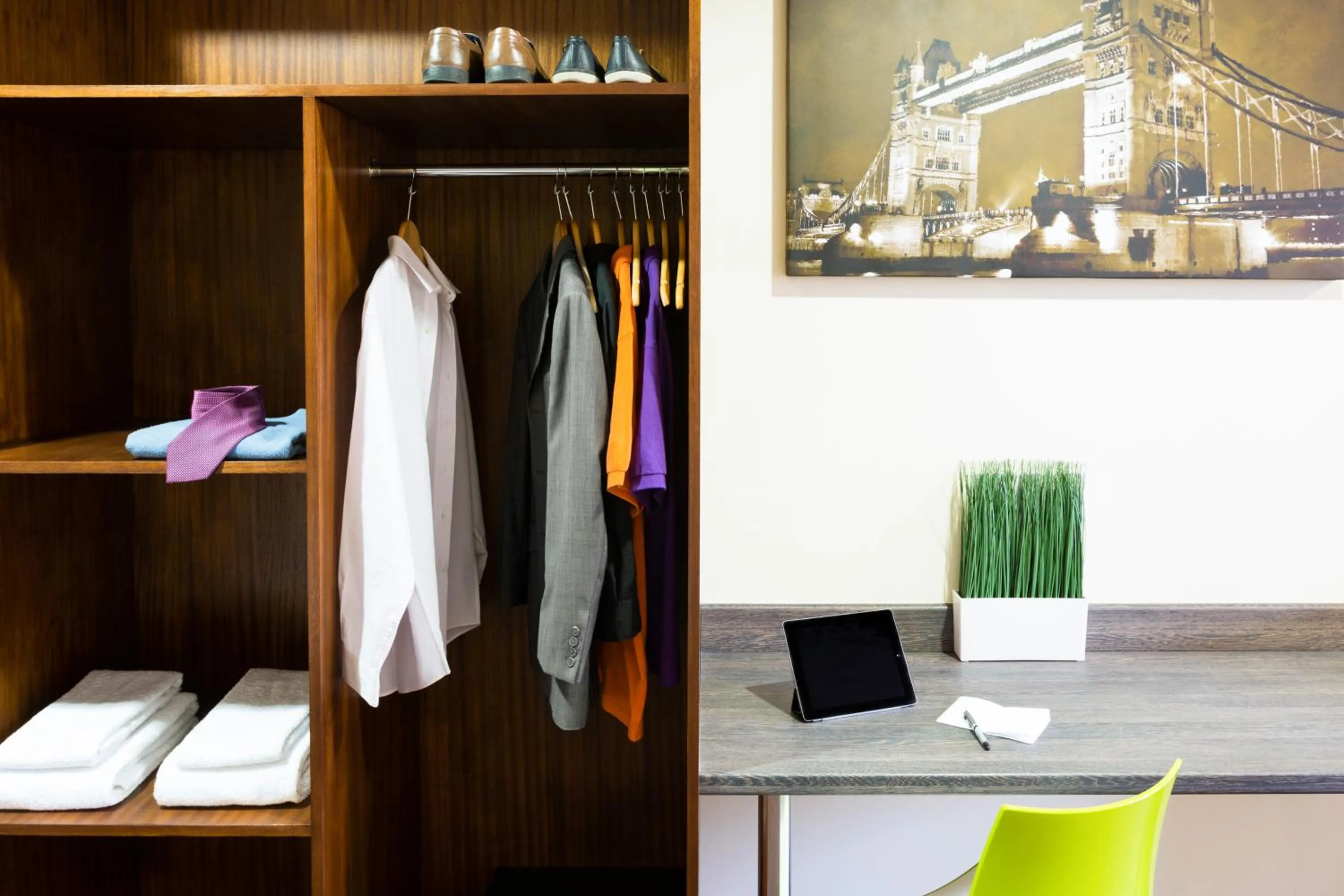 Bedroom in ibis Styles Barnsley