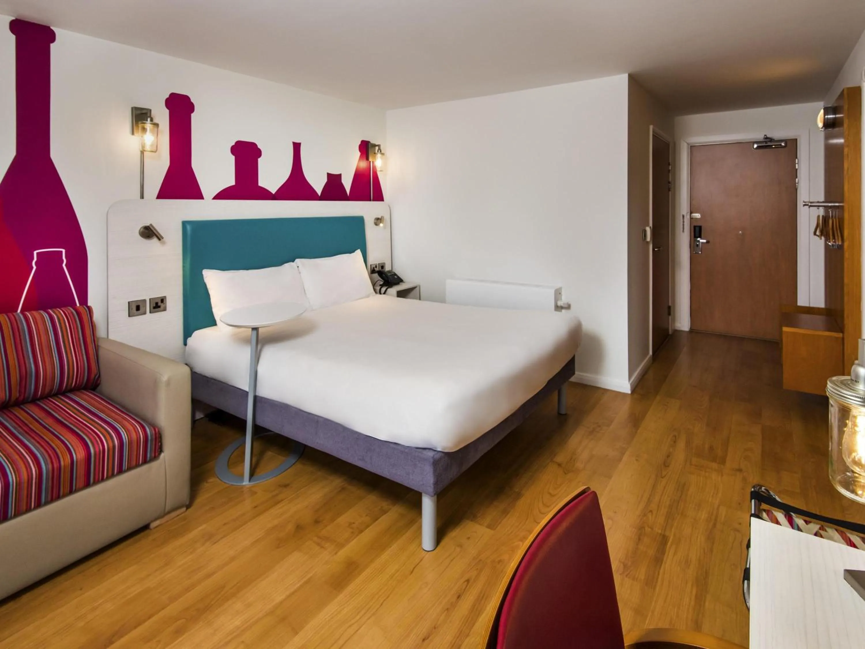 Bedroom, Bed in ibis Styles Barnsley