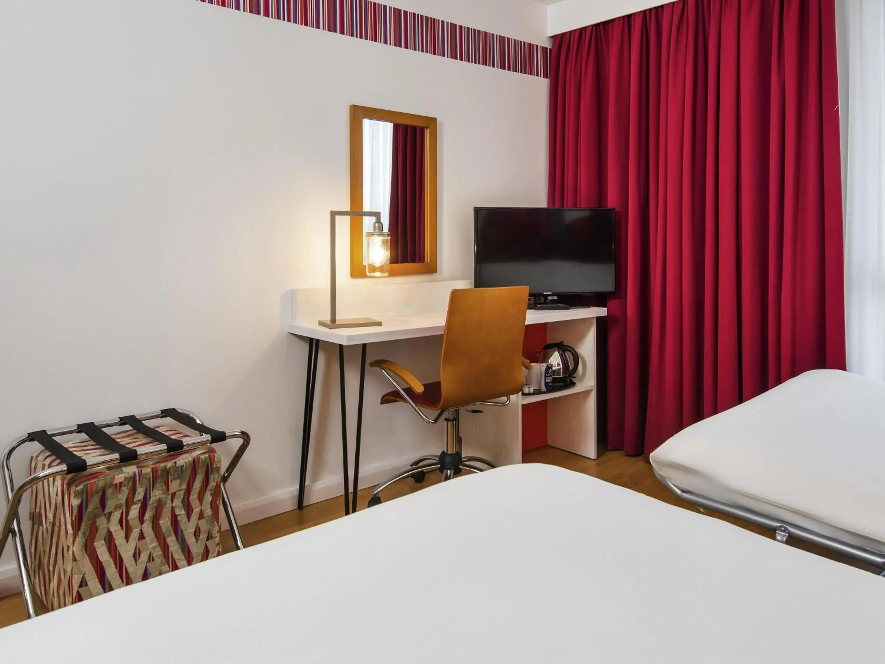 Bedroom, Bed in ibis Styles Barnsley Bedroom, Bed in ibis Styles Barnsley