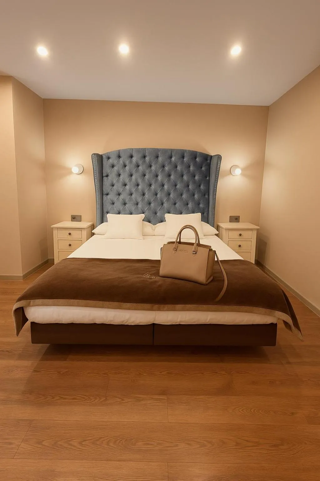 Bird's eye view, Bed in Hotel Palace Sevilla