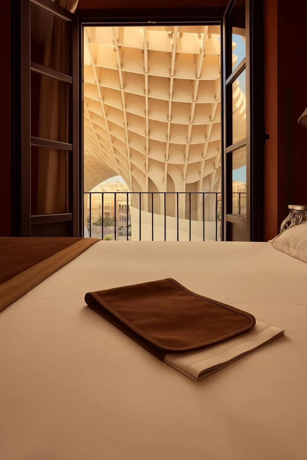 Bird's eye view, Bed in Hotel Palace Sevilla