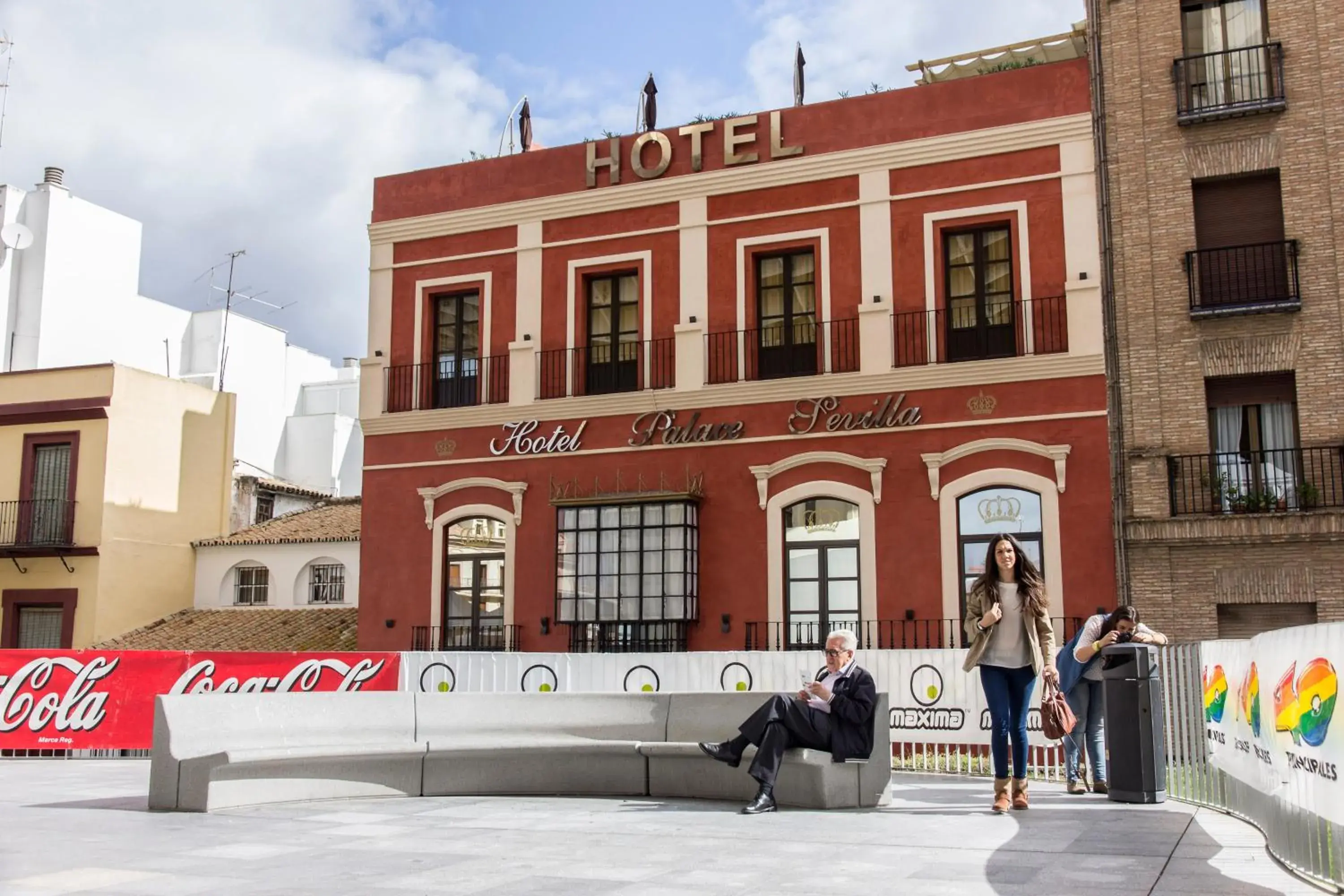 Facade/entrance in Hotel Palace Sevilla Facade/entrance in Hotel Palace Sevilla