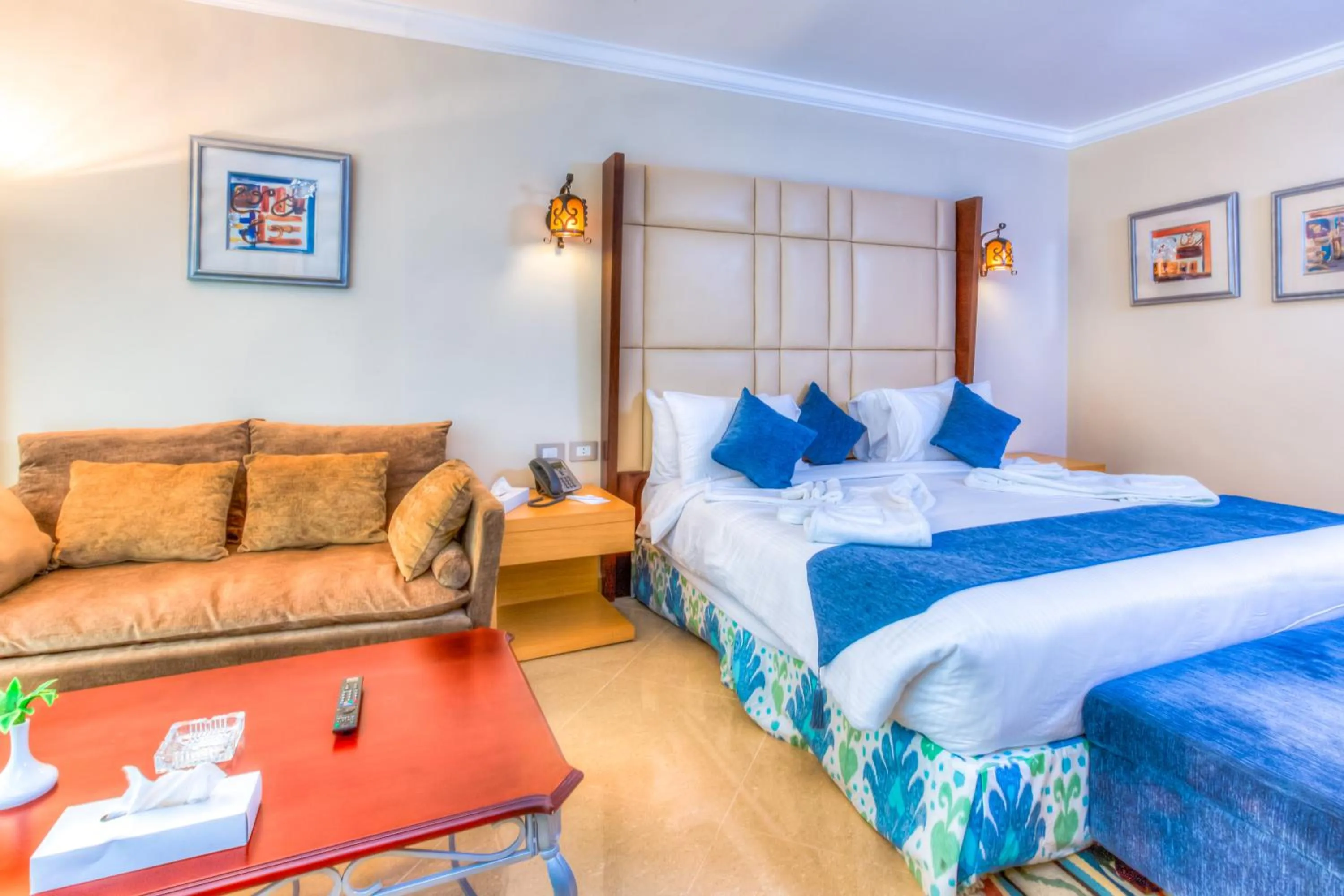 Bedroom, Bed in Porto Matrouh Beach Resort