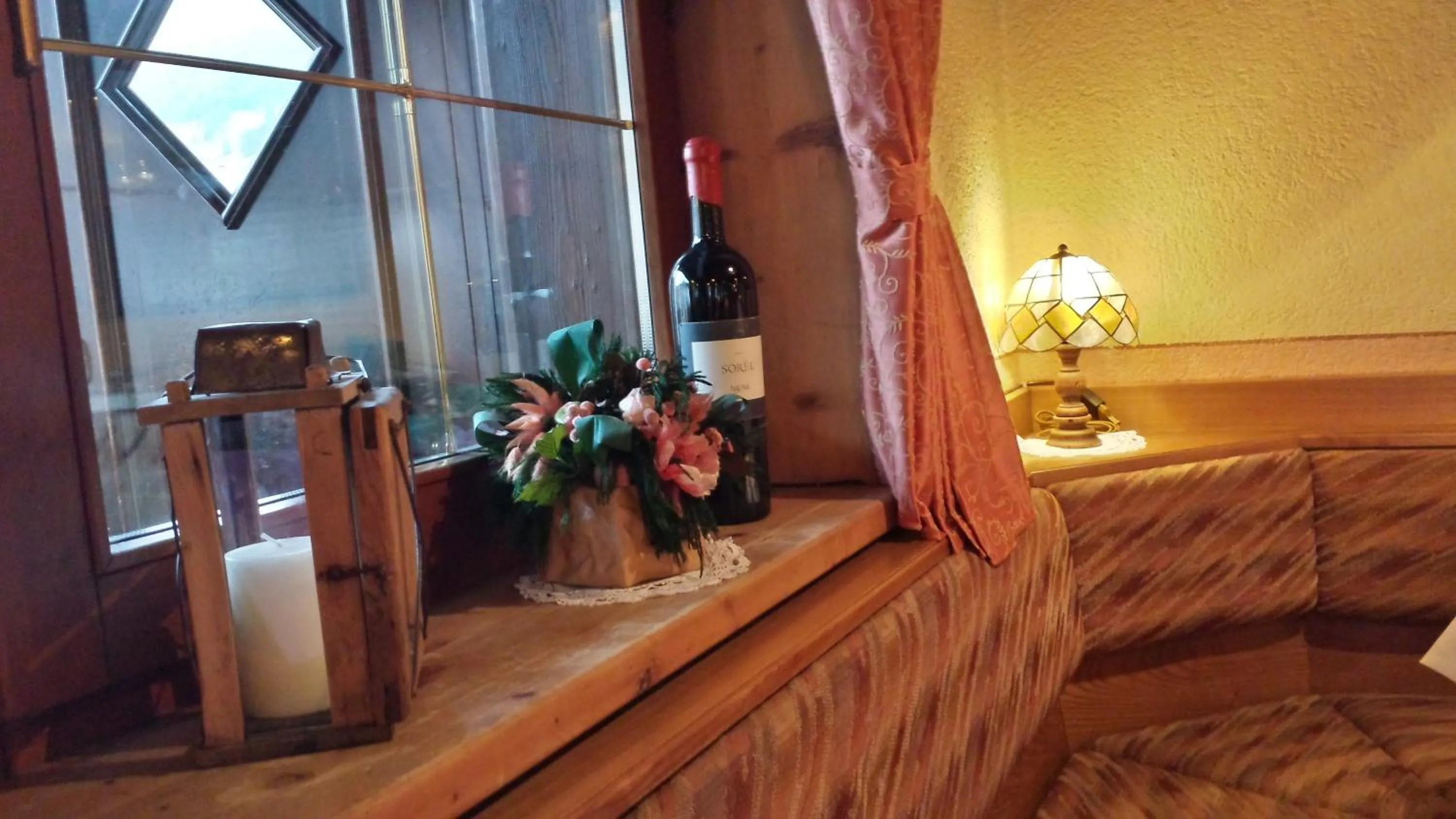 Decorative detail in Hotel La Baita