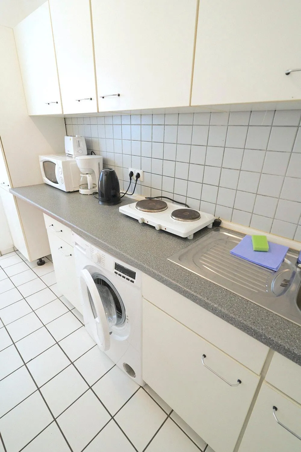 Kitchen or kitchenette in BNB Potsdamer Platz - Rooms & Apartments