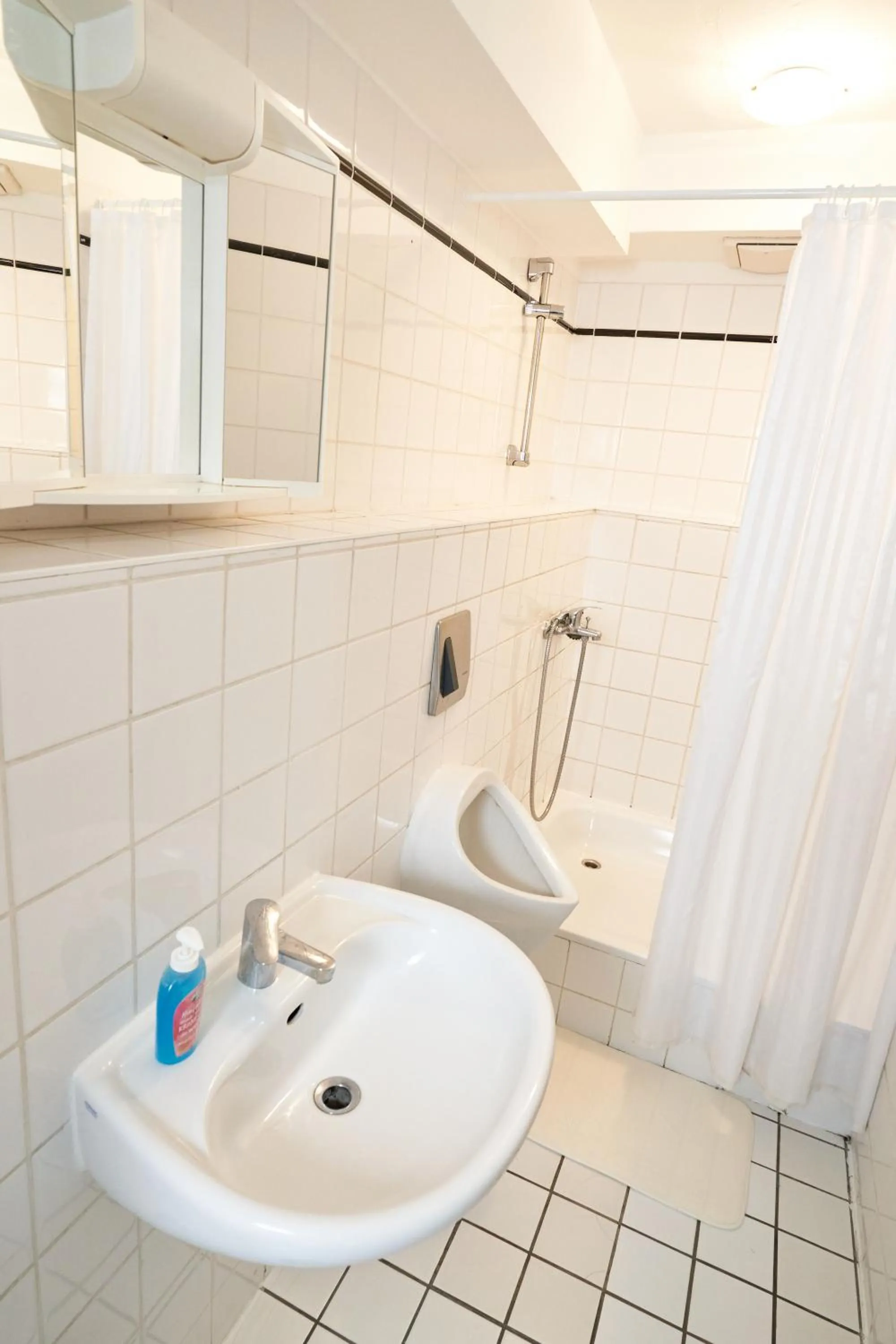 Bathroom in BNB Potsdamer Platz - Rooms & Apartments