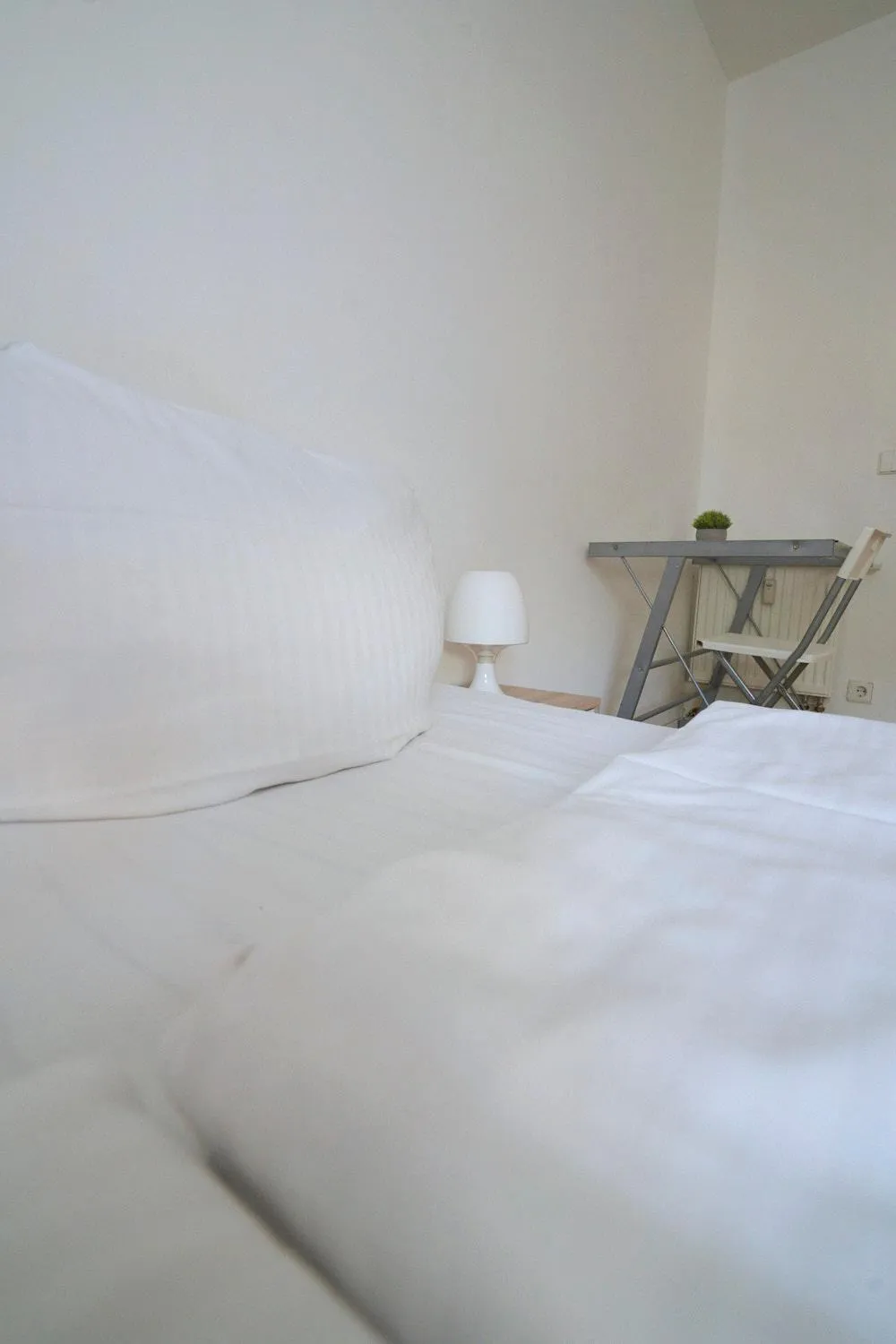 Bedroom, Bed in BNB Potsdamer Platz - Rooms & Apartments