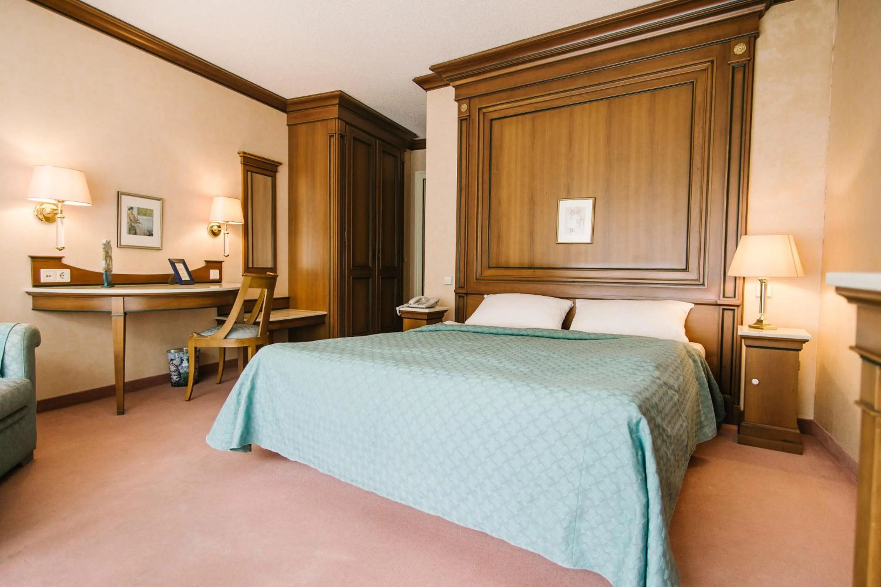 Bed in Landhaus Keller - Hotel & Restaurant