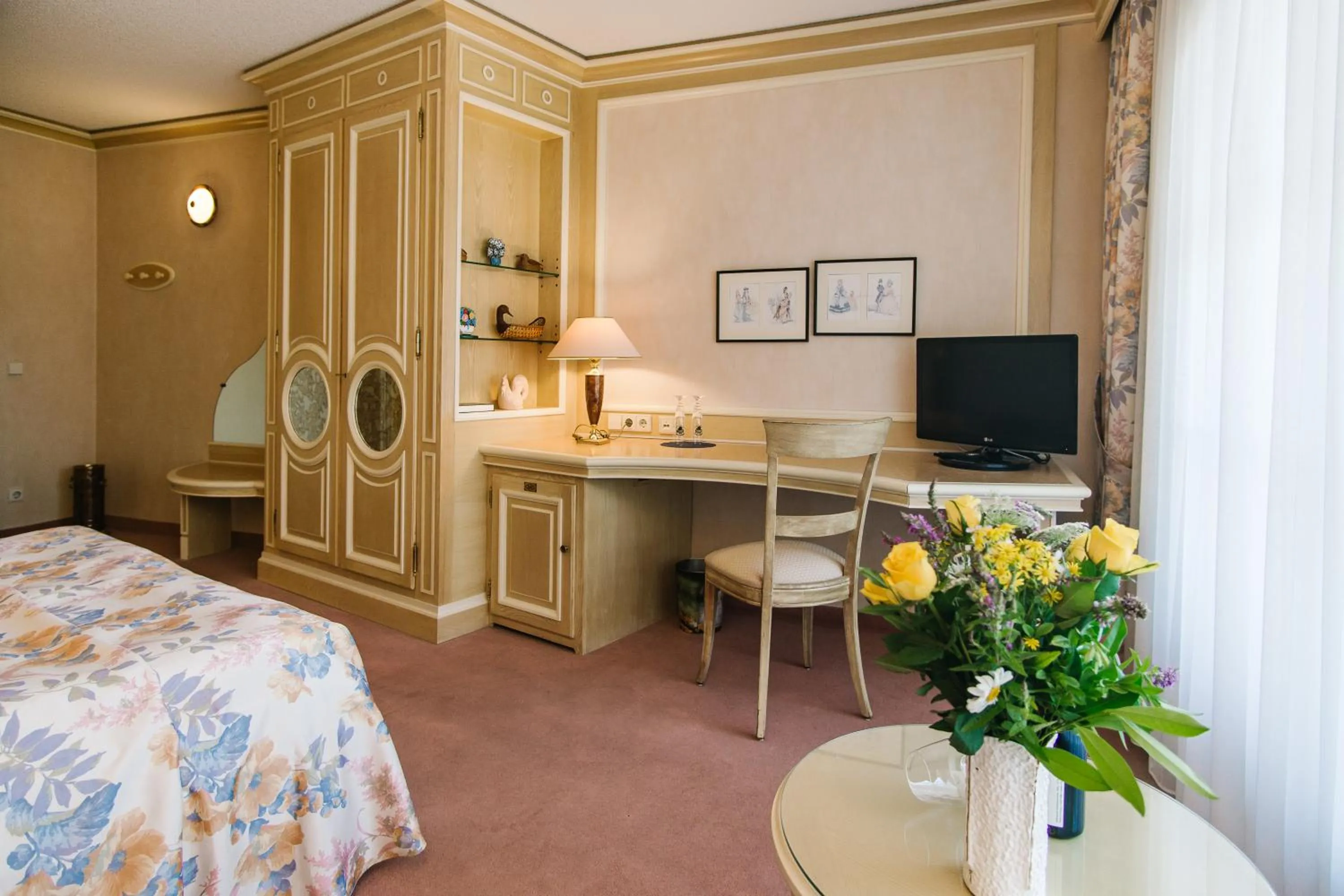 TV and multimedia in Landhaus Keller - Hotel & Restaurant