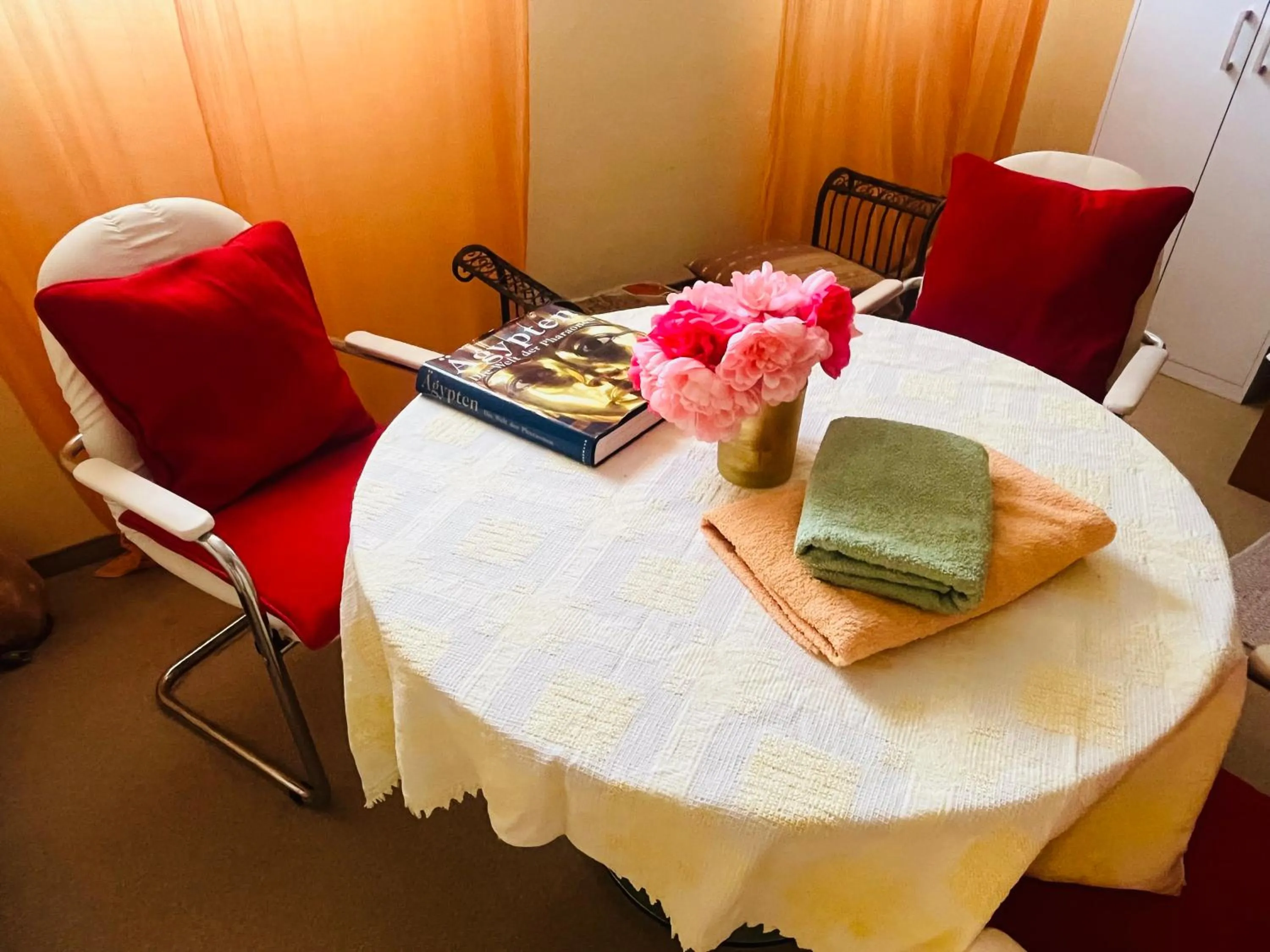 Seating area in Bed and Breakfast Bavaria München